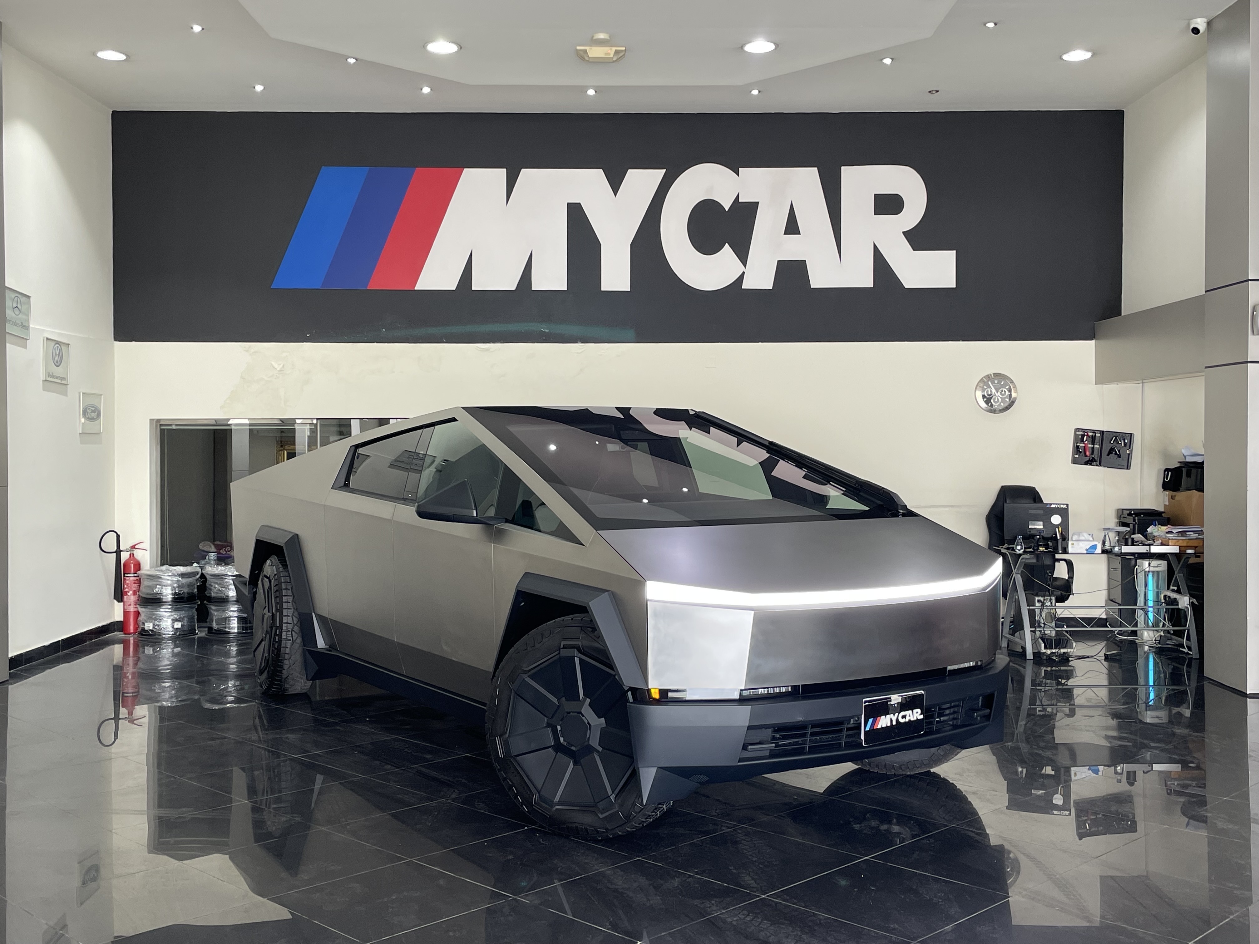 Tesla Cybertruck  - Image 1