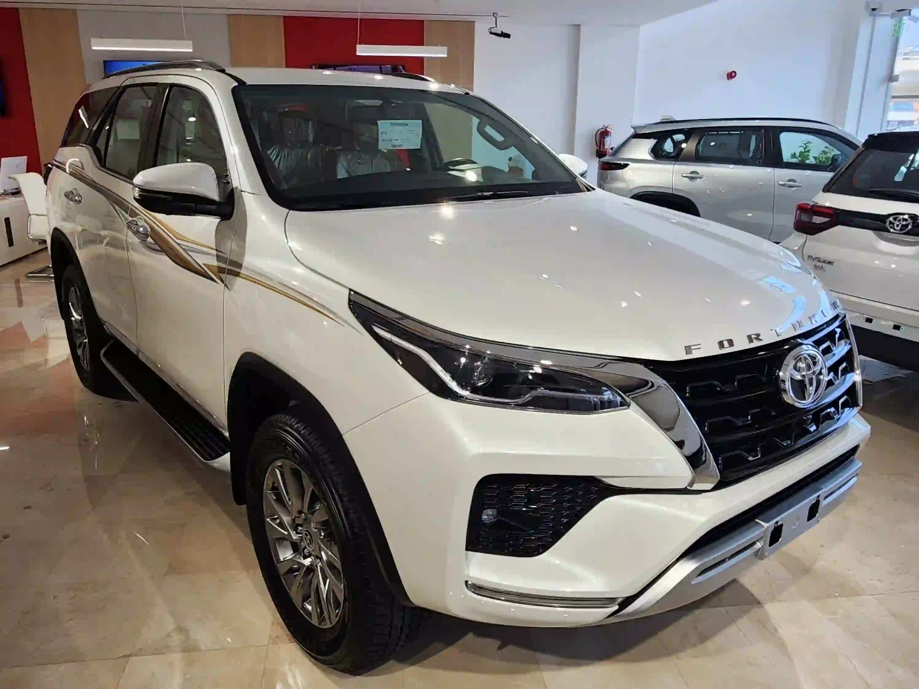 Toyota Fortuner 2026 - Image 2