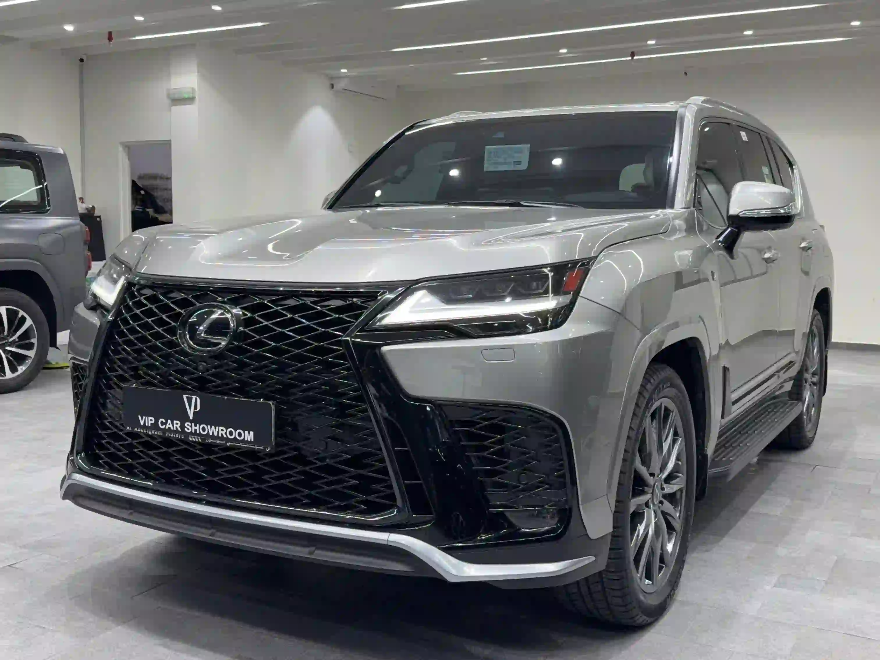 Lexus LX 600  F-Sport 2023 - Image 1