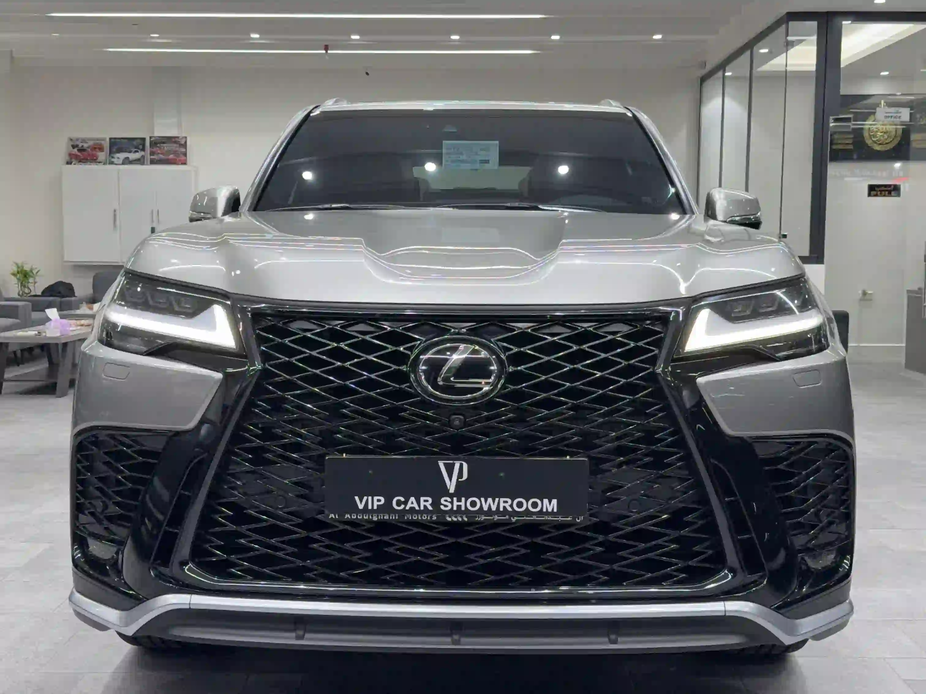 Lexus LX 600  F-Sport 2023 - Image 3