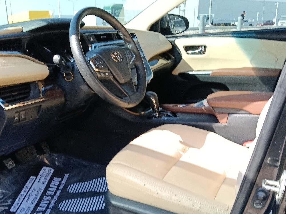 Toyota Avalon 2013 - Image 2
