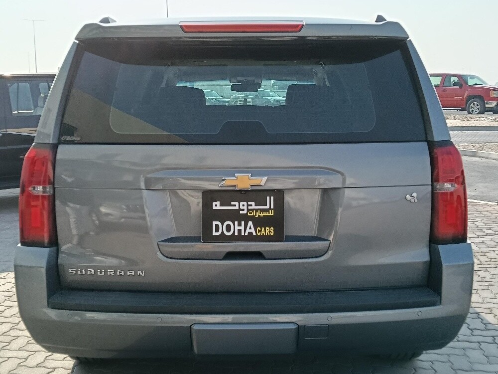 Chevrolet Suburban 2018 - Image 4