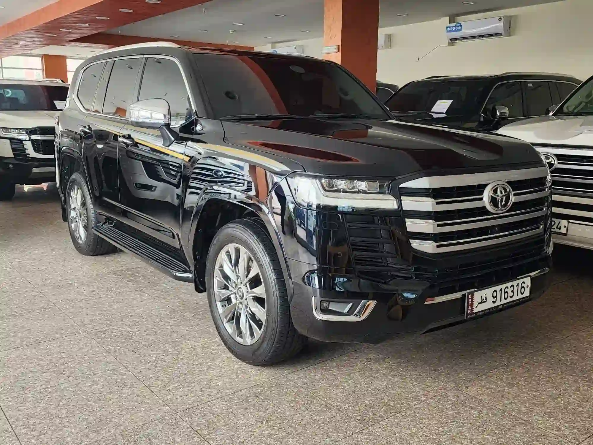 Toyota Land Cruiser VX 2023 - Image 2