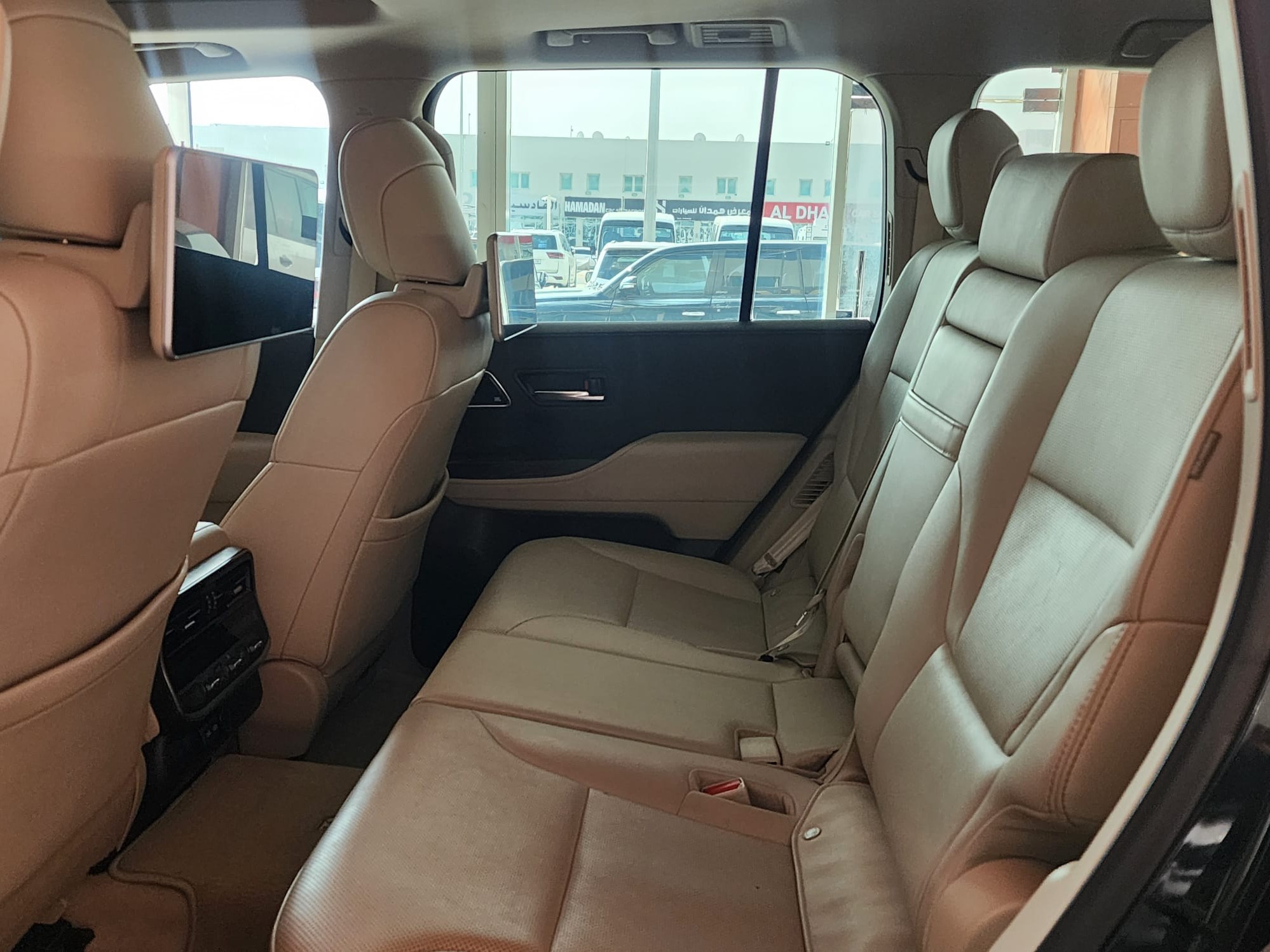 Toyota Land Cruiser VX 2023 - Image 4