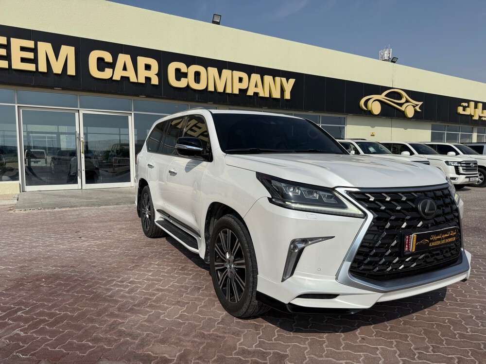 Lexus LX 570 S 2018 - Image 4