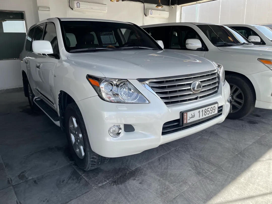 Lexus LX 570 2009 - Image 2