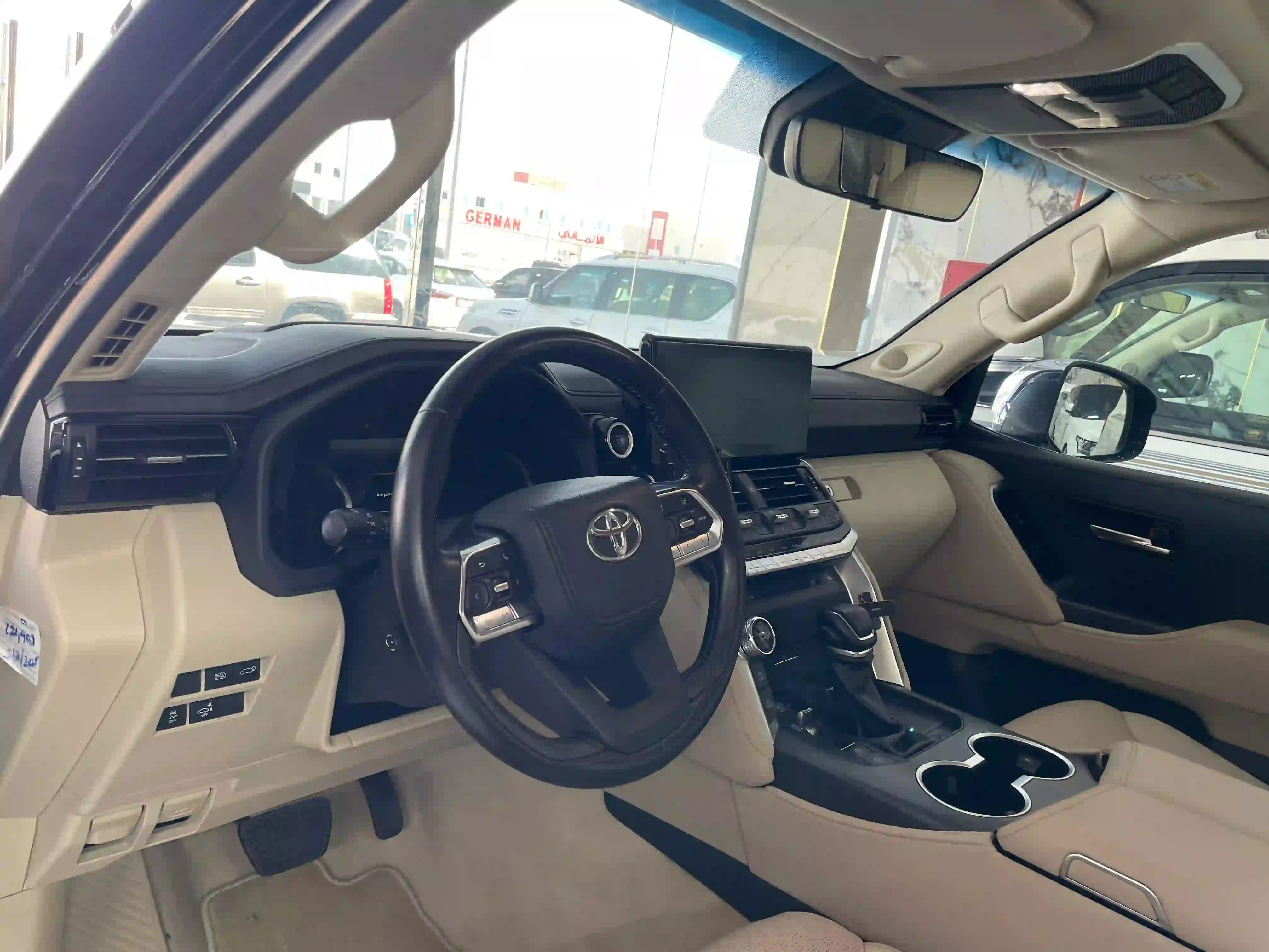 Toyota Land Cruiser VXR Twin Turbo 2022 - Image 2