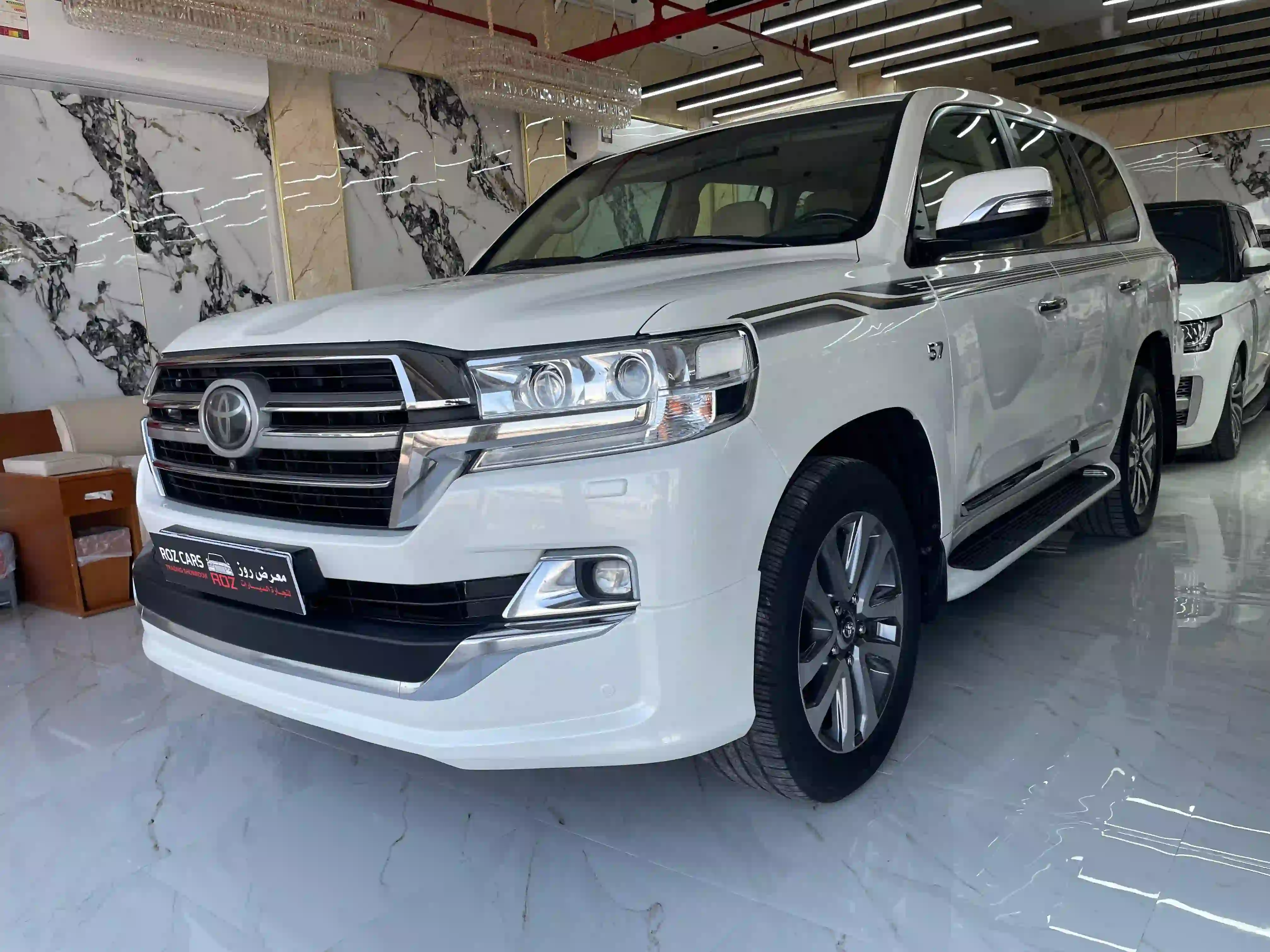 Toyota Land Cruiser VX.R 2019 - Image 1