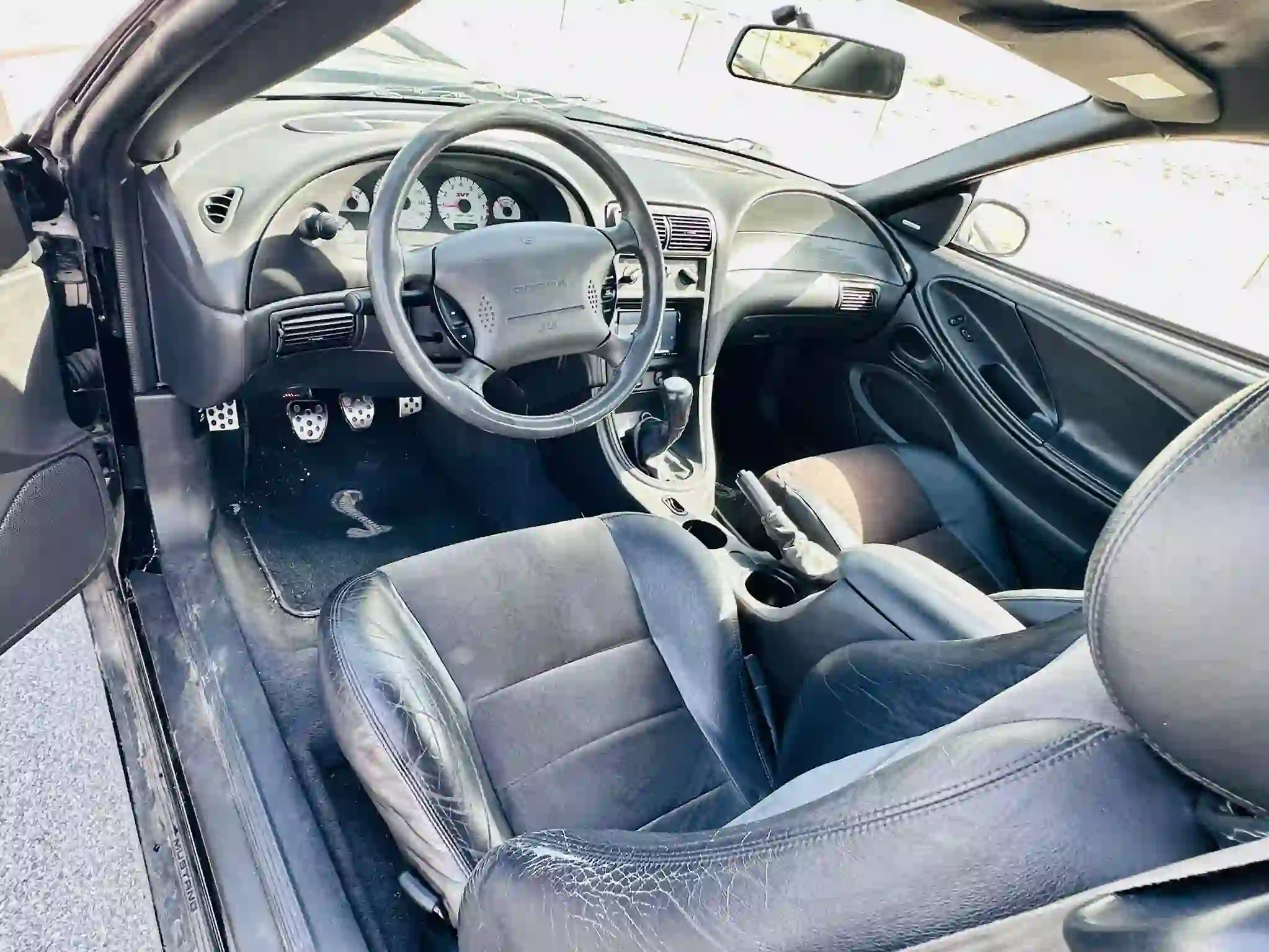 Ford Mustang 2004 - Image 2