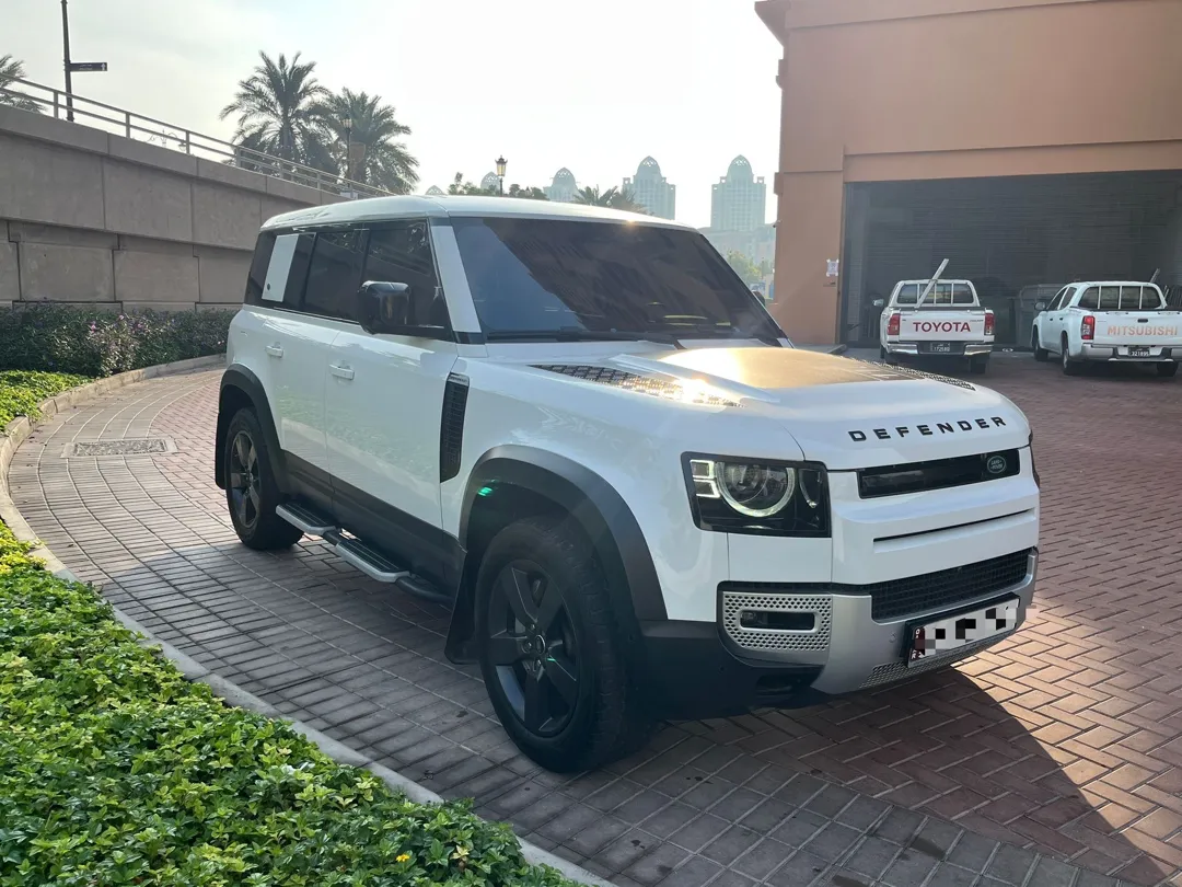 Land Rover Defender 110 HSE 2020 - Image 1