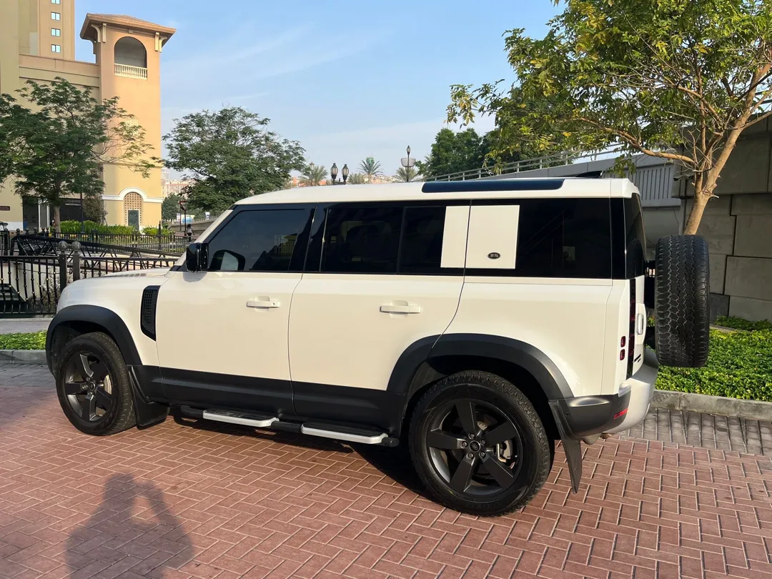 Land Rover Defender 110 HSE 2020 - Image 3