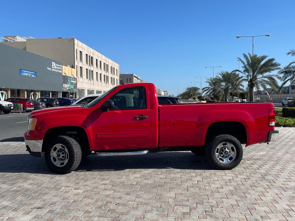 GMC Sierra 2500 HD 2012 - Image 2