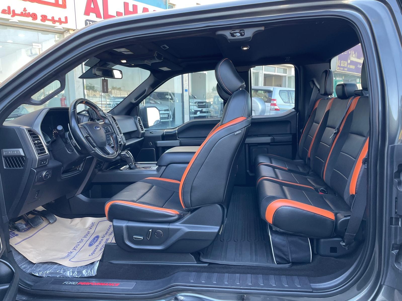 Ford Raptor SVT 2018 - Image 4