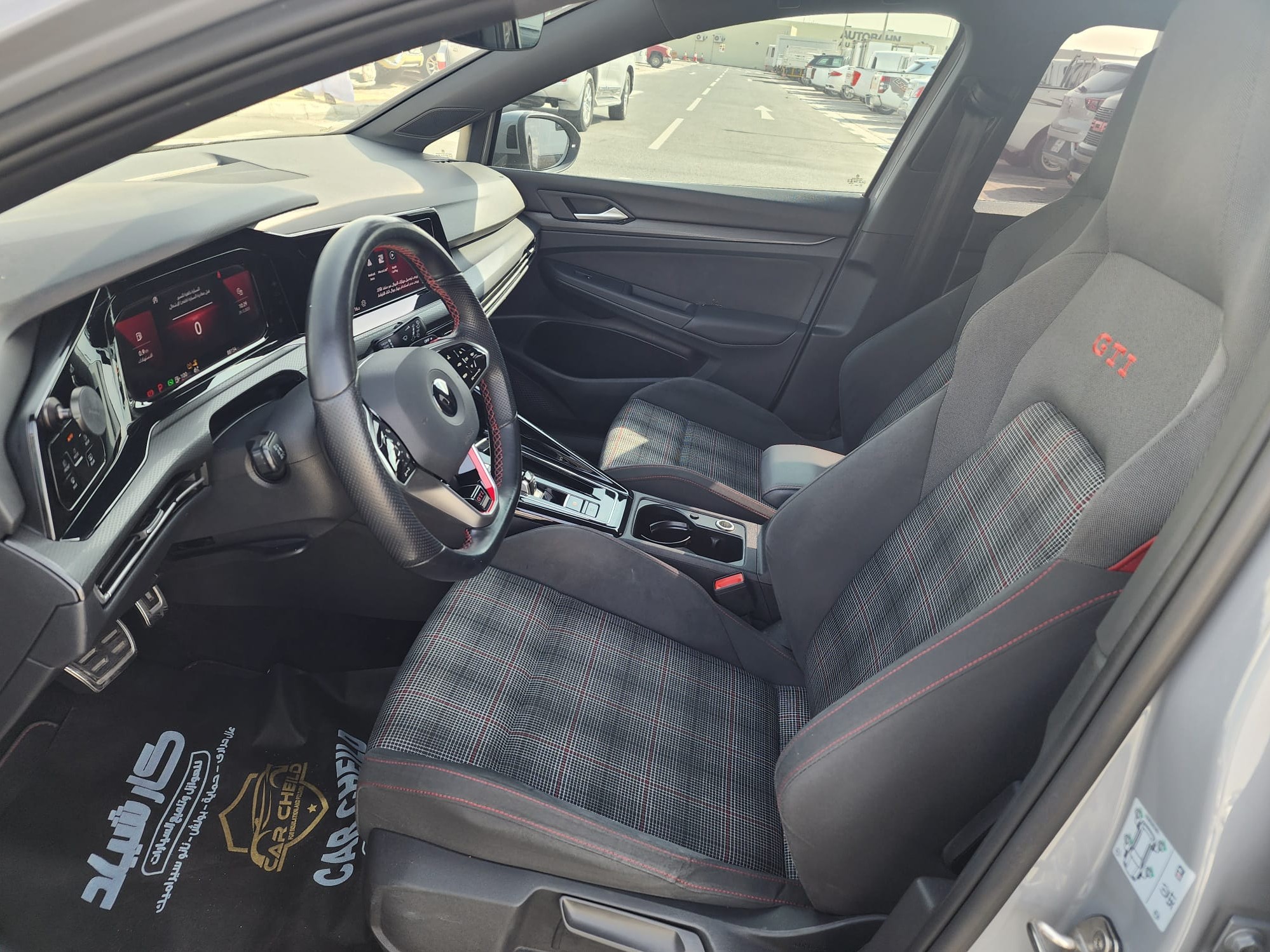 Volkswagen Golf GTI 2023 - Image 4