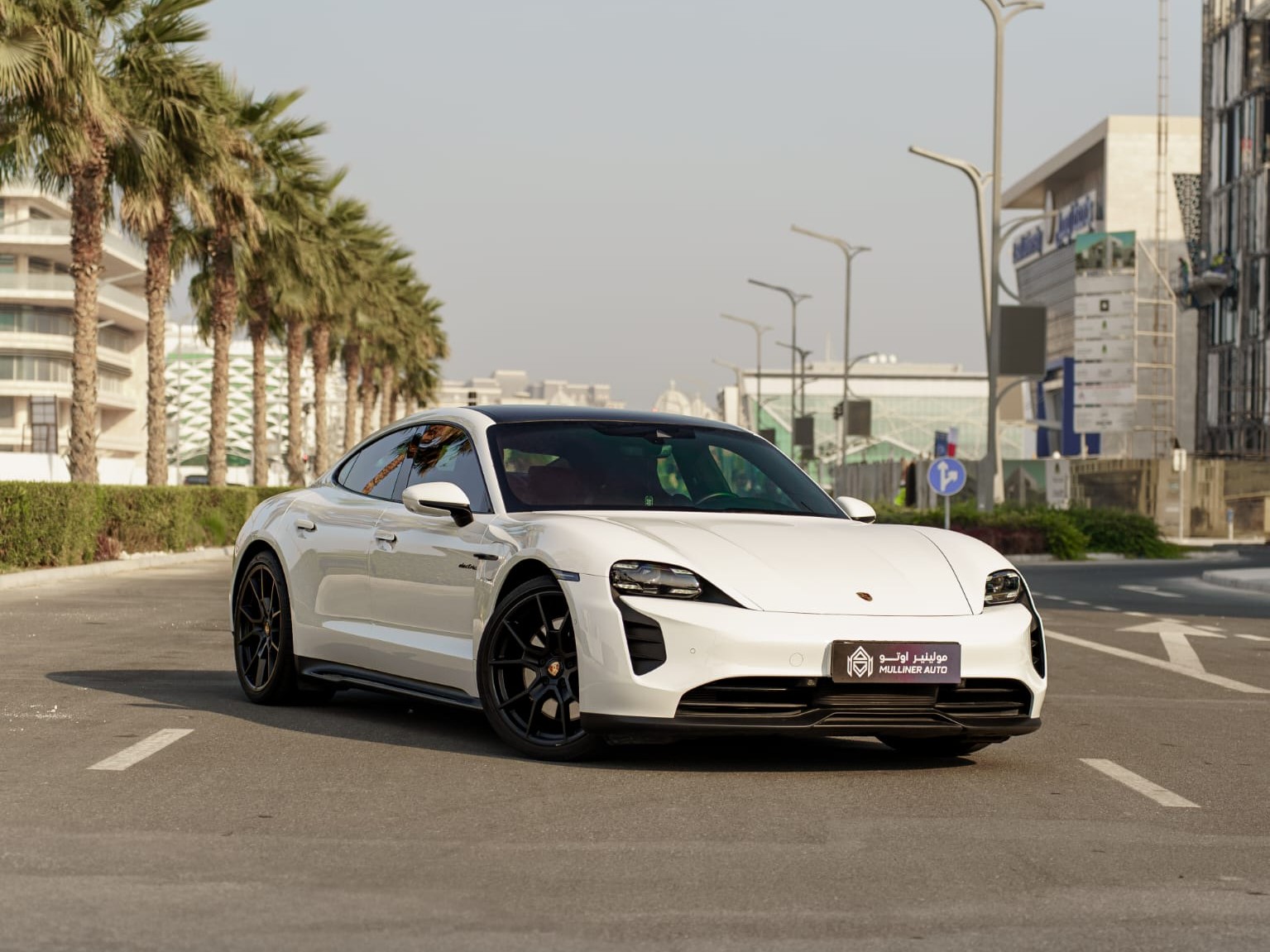 Porsche Taycan 2022 - Image 2