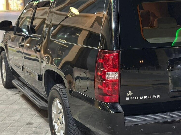 Chevrolet Suburban LT 2012 - Image 4