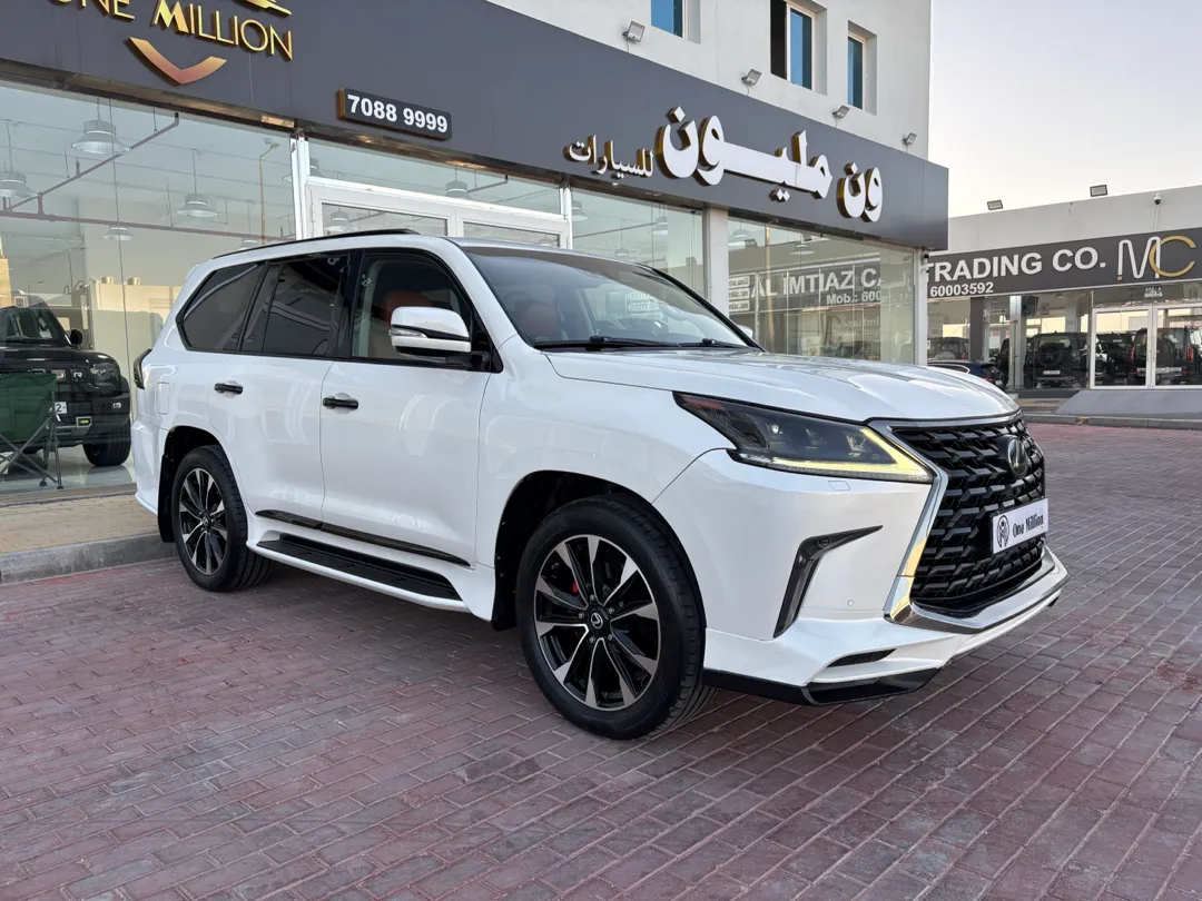 Lexus LX 570 2016 - Image 3