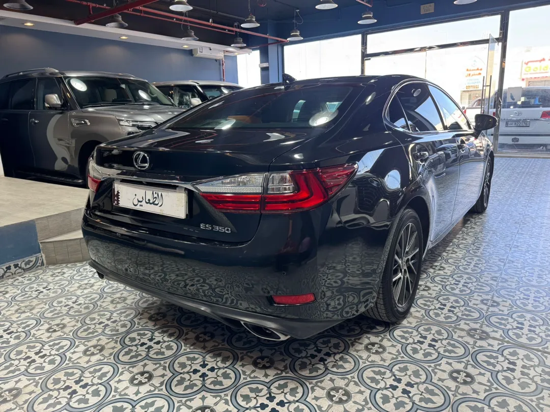 Lexus ES 250 2018 - Image 3