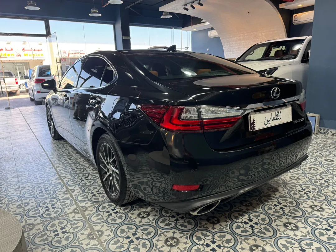 Lexus ES 250 2018 - Image 4