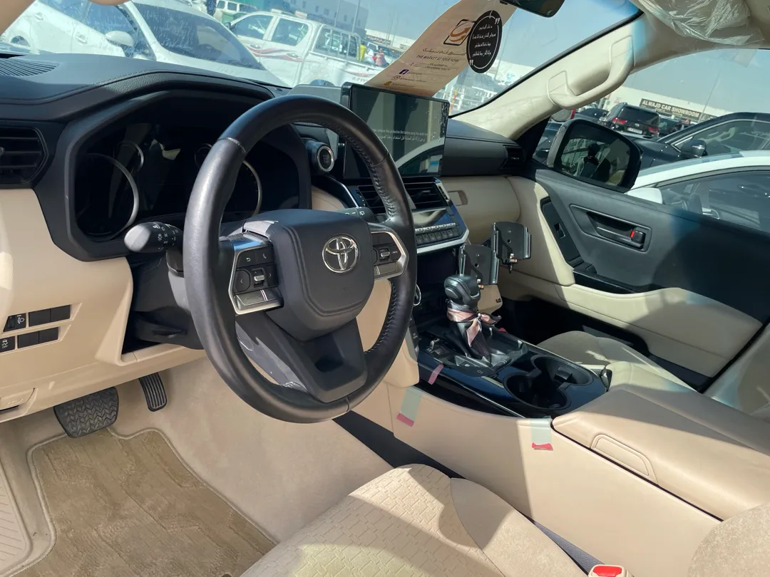 Toyota Land Cruiser GXR Twin Turbo 2023 - Image 4