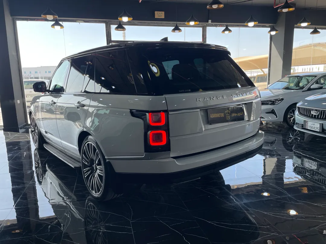 Land Rover Range Rover Vogue Autobiography 2019 - Image 2