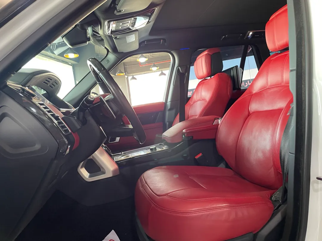 Land Rover Range Rover Vogue Autobiography 2019 - Image 4