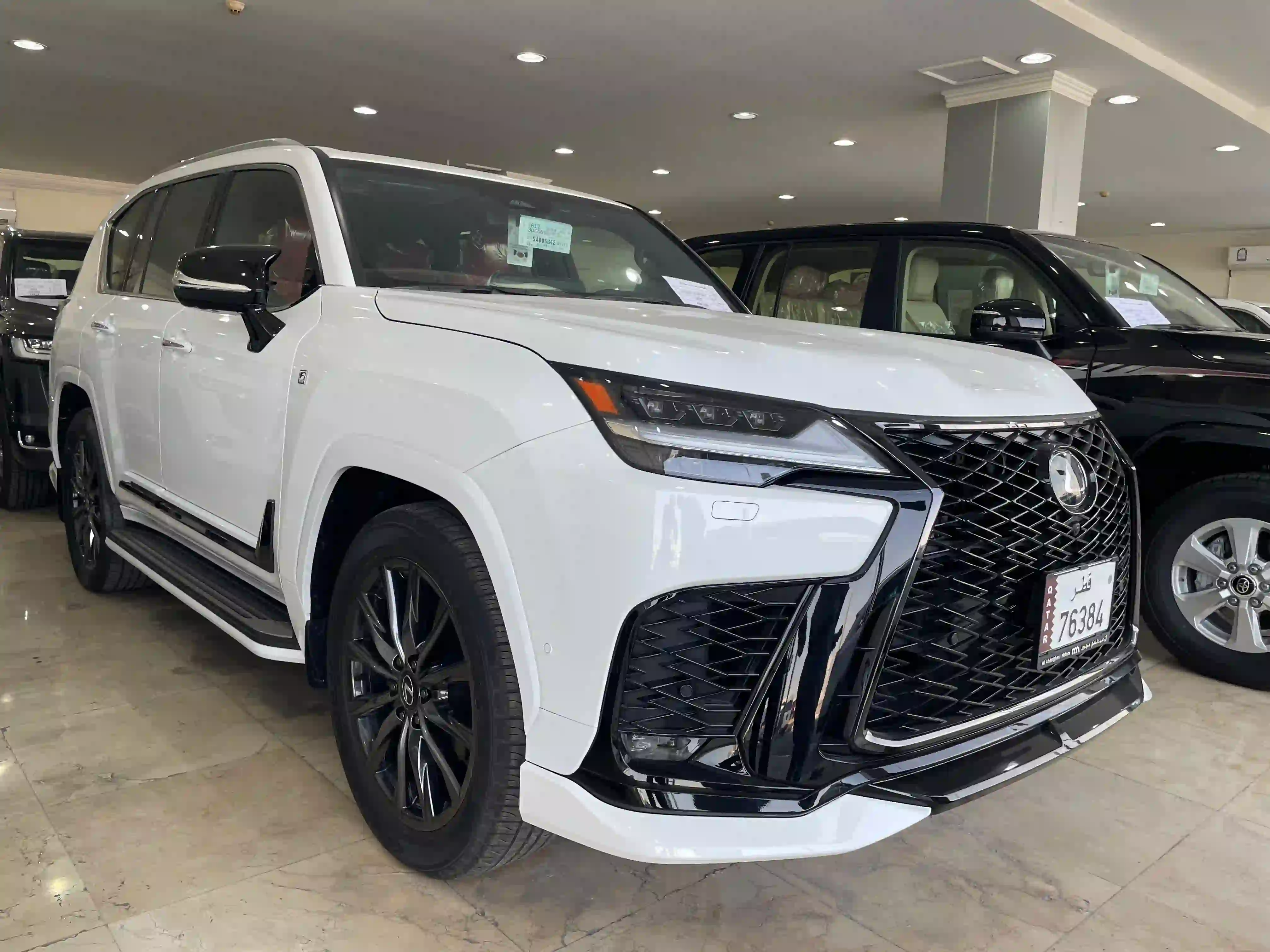 لكزس ال اكس 700h F-SPORT 2025 - Image 1