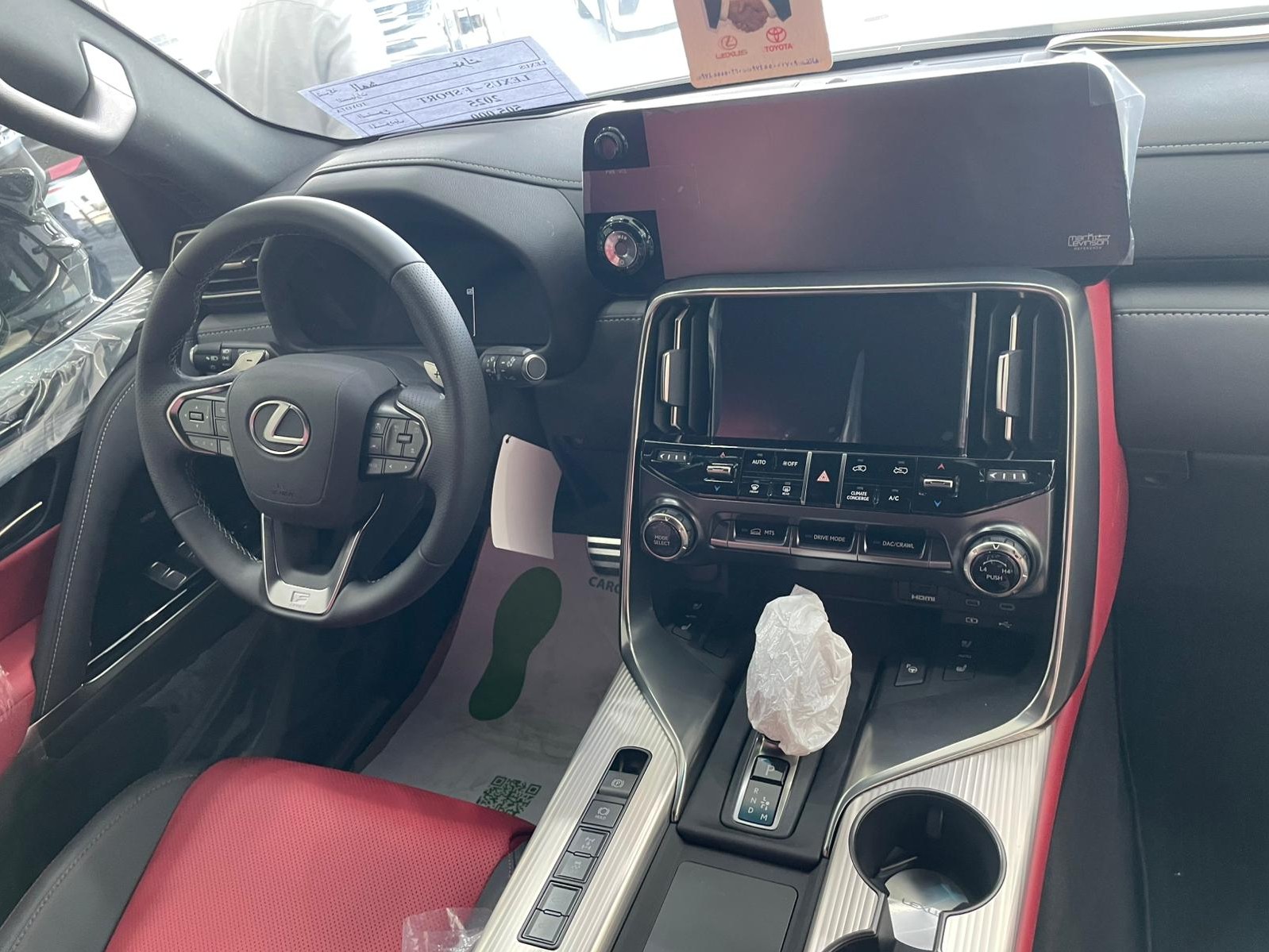 لكزس ال اكس 700h F-SPORT 2025 - Image 4