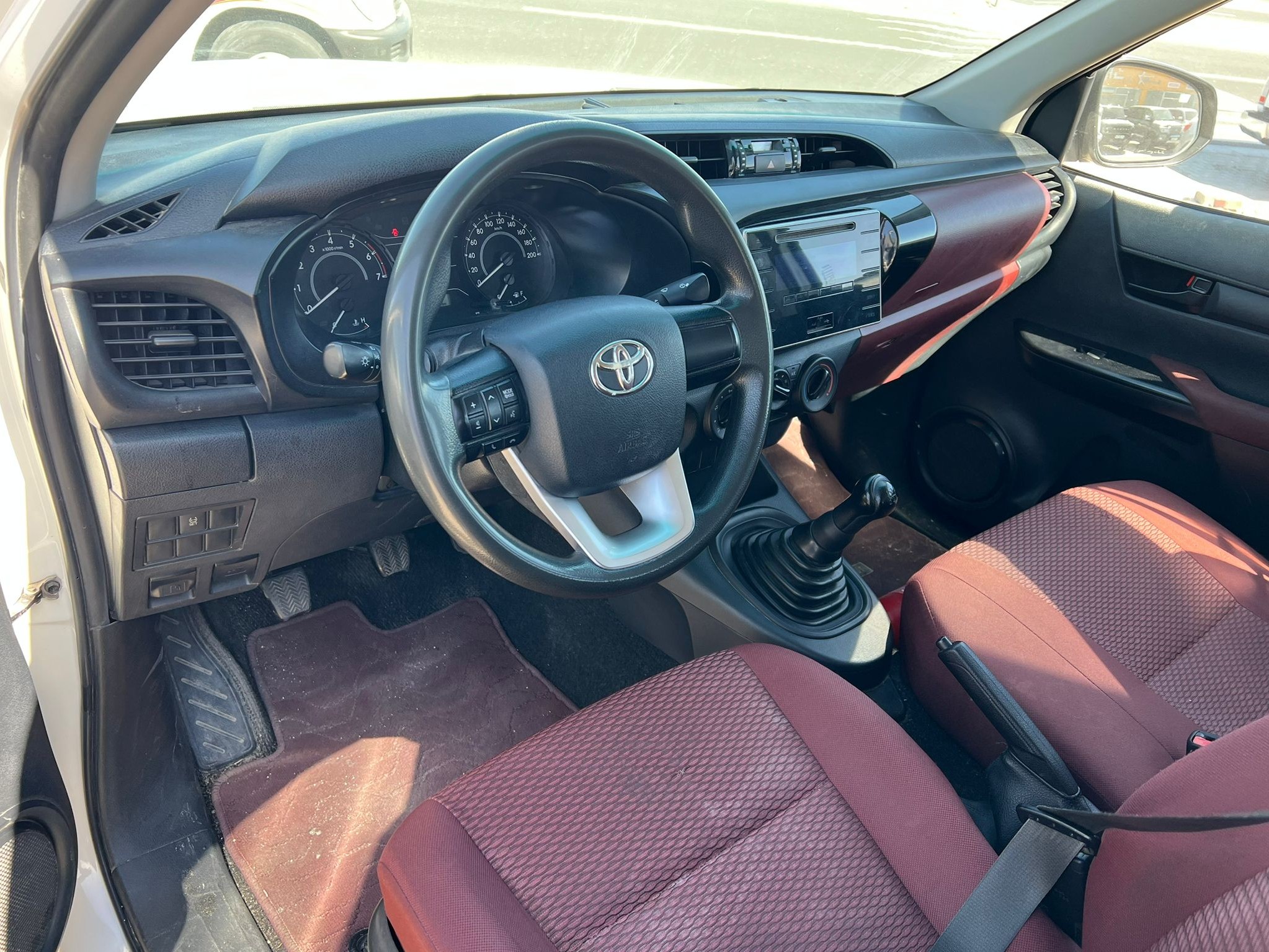 Toyota Hilux 2.7 2020 - Image 3