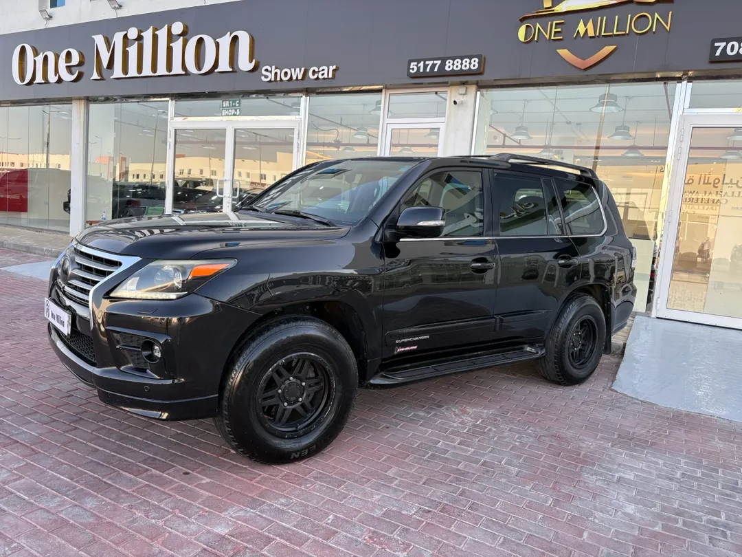 Lexus LX 570 2012 - Image 2