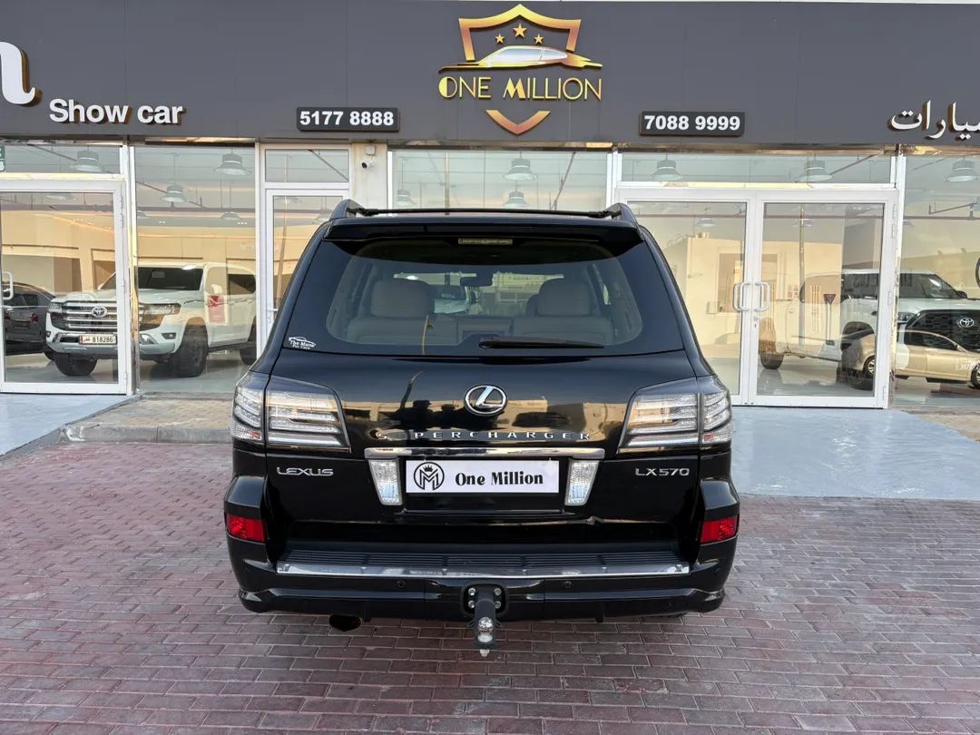 Lexus LX 570 2012 - Image 4