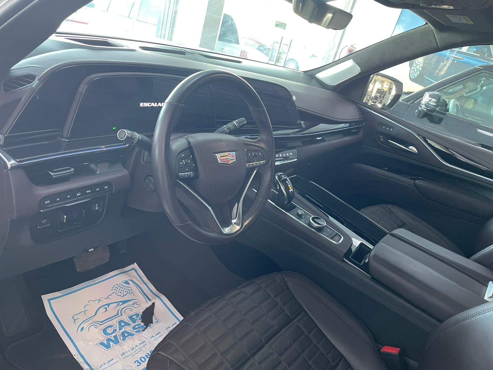 Cadillac Escalade 600 2022 - Image 2