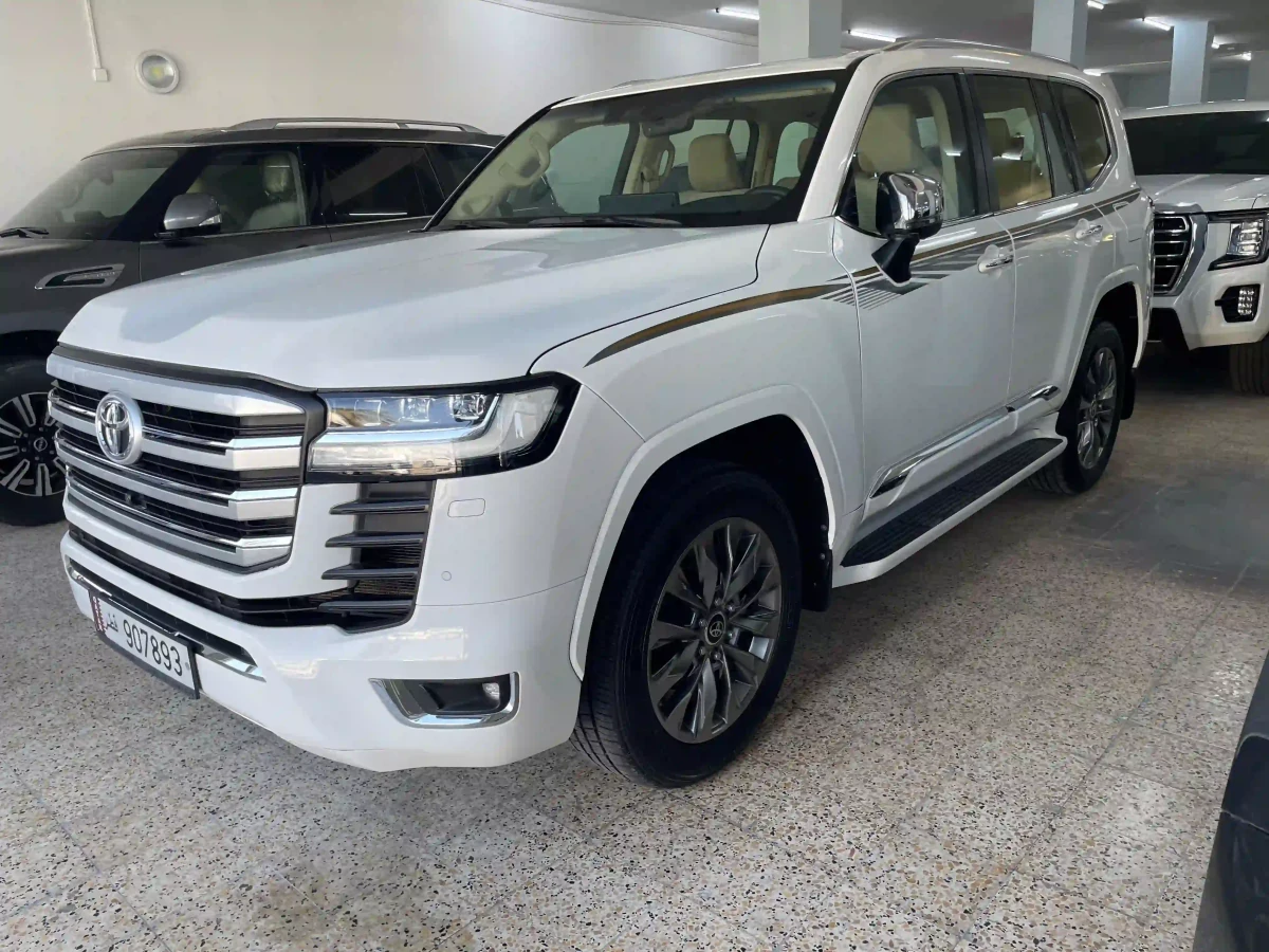 Toyota Land Cruiser VX 2023