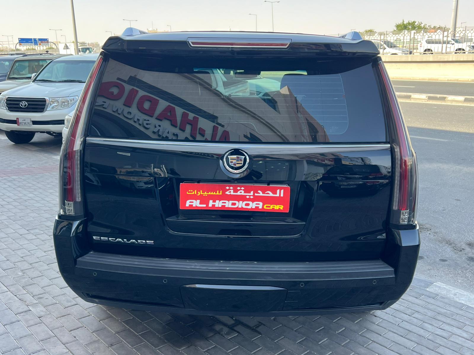 Cadillac Escalade Standard 2015 - Image 2