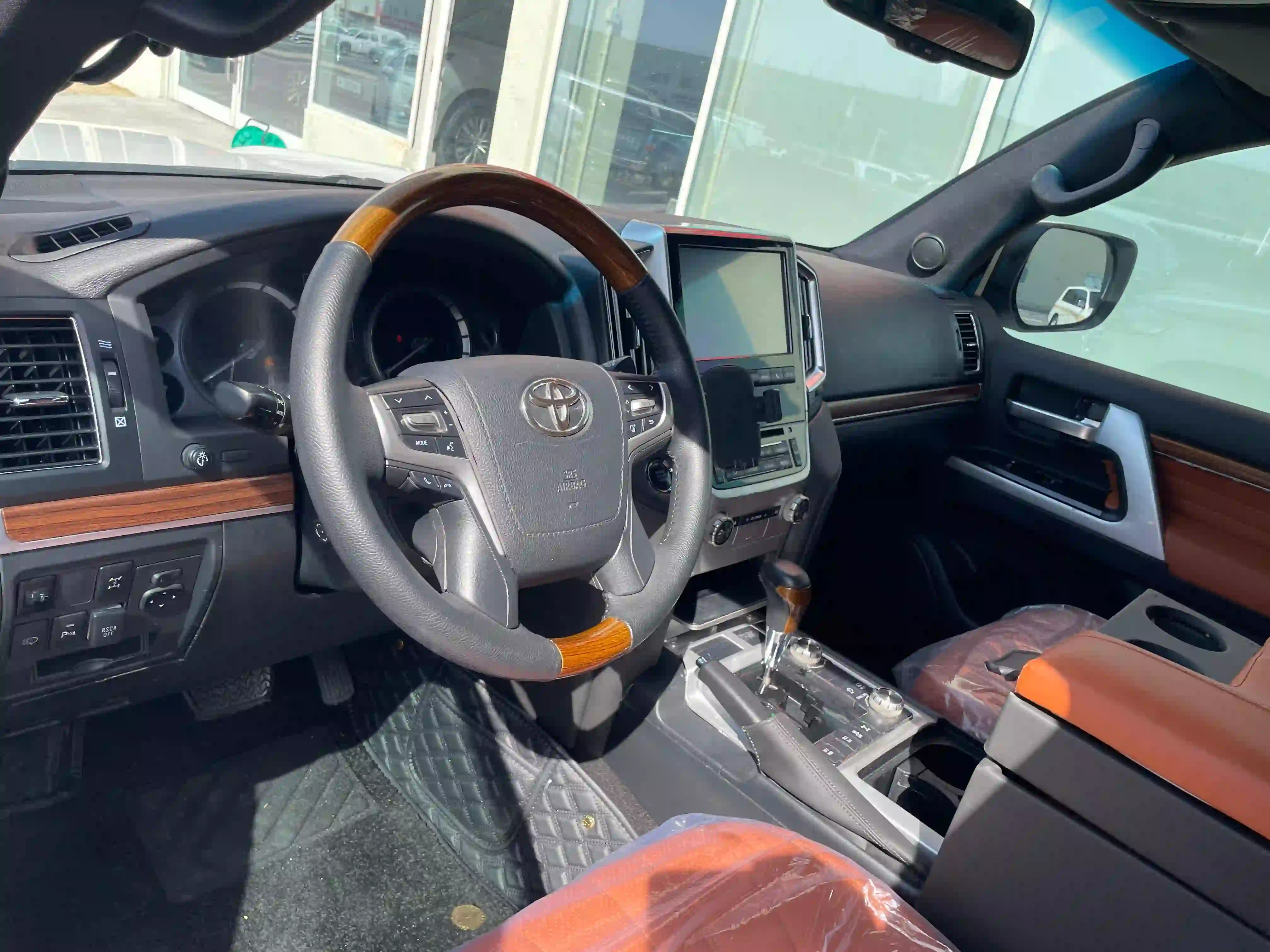 Toyota Land Cruiser VX.R 2016 - Image 2