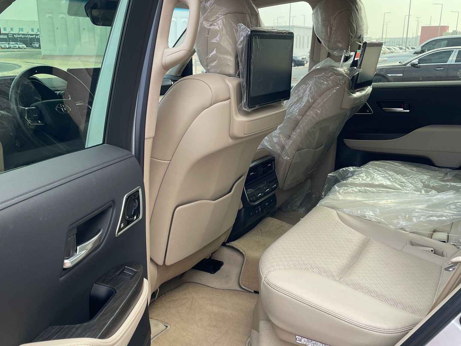 Toyota Land Cruiser VX.R 2023 - Image 3