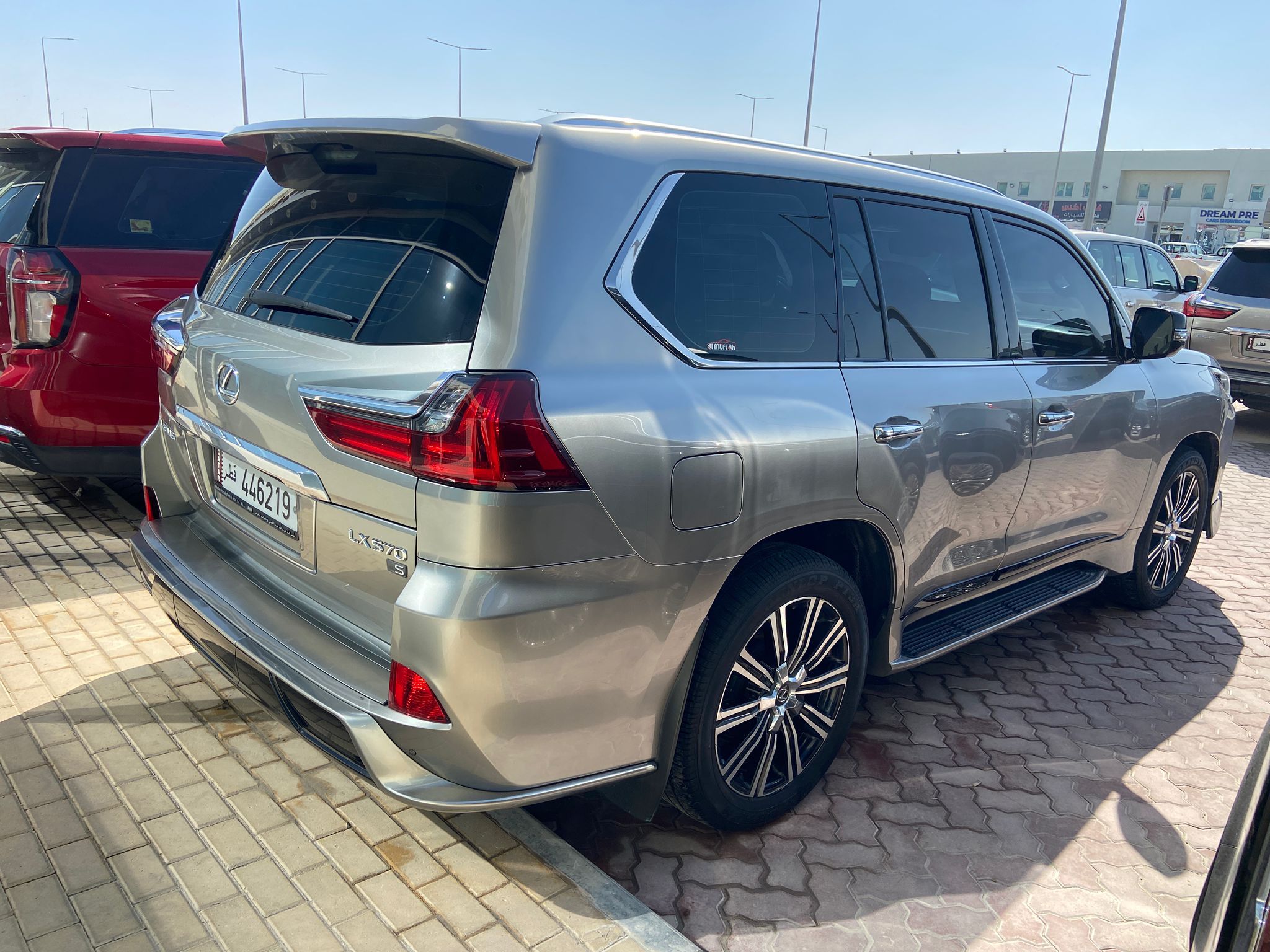 Lexus LX 570 S 2018 - Image 2