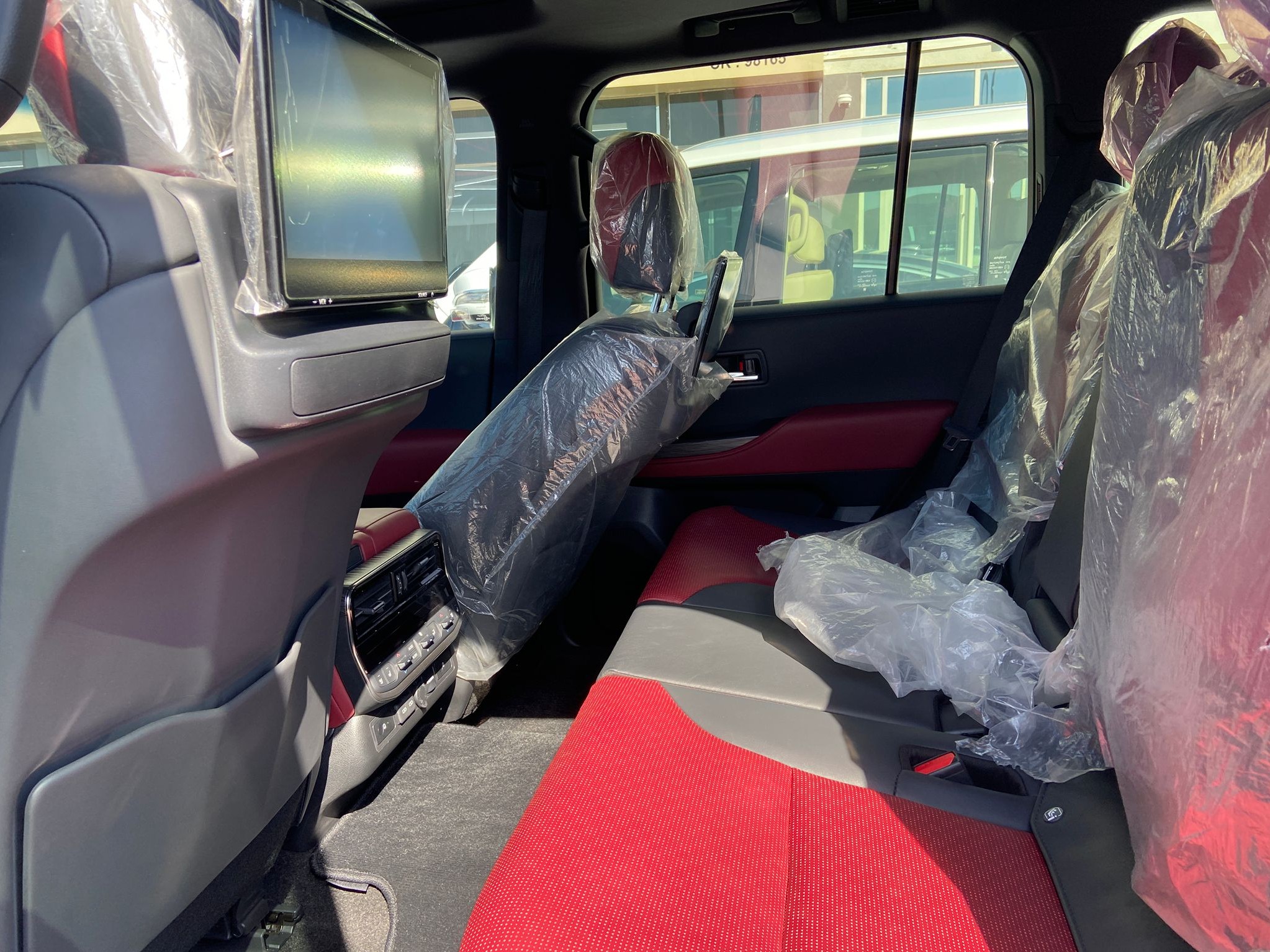 Toyota Land Cruiser G/R 2024 - Image 3