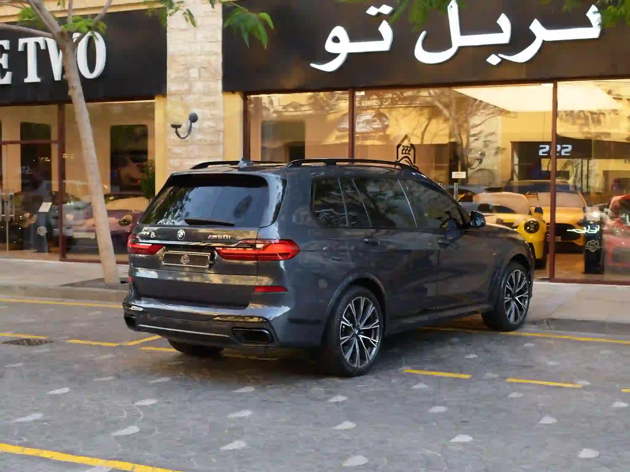 BMW X-Series X7-M50i 2022 - Image 3