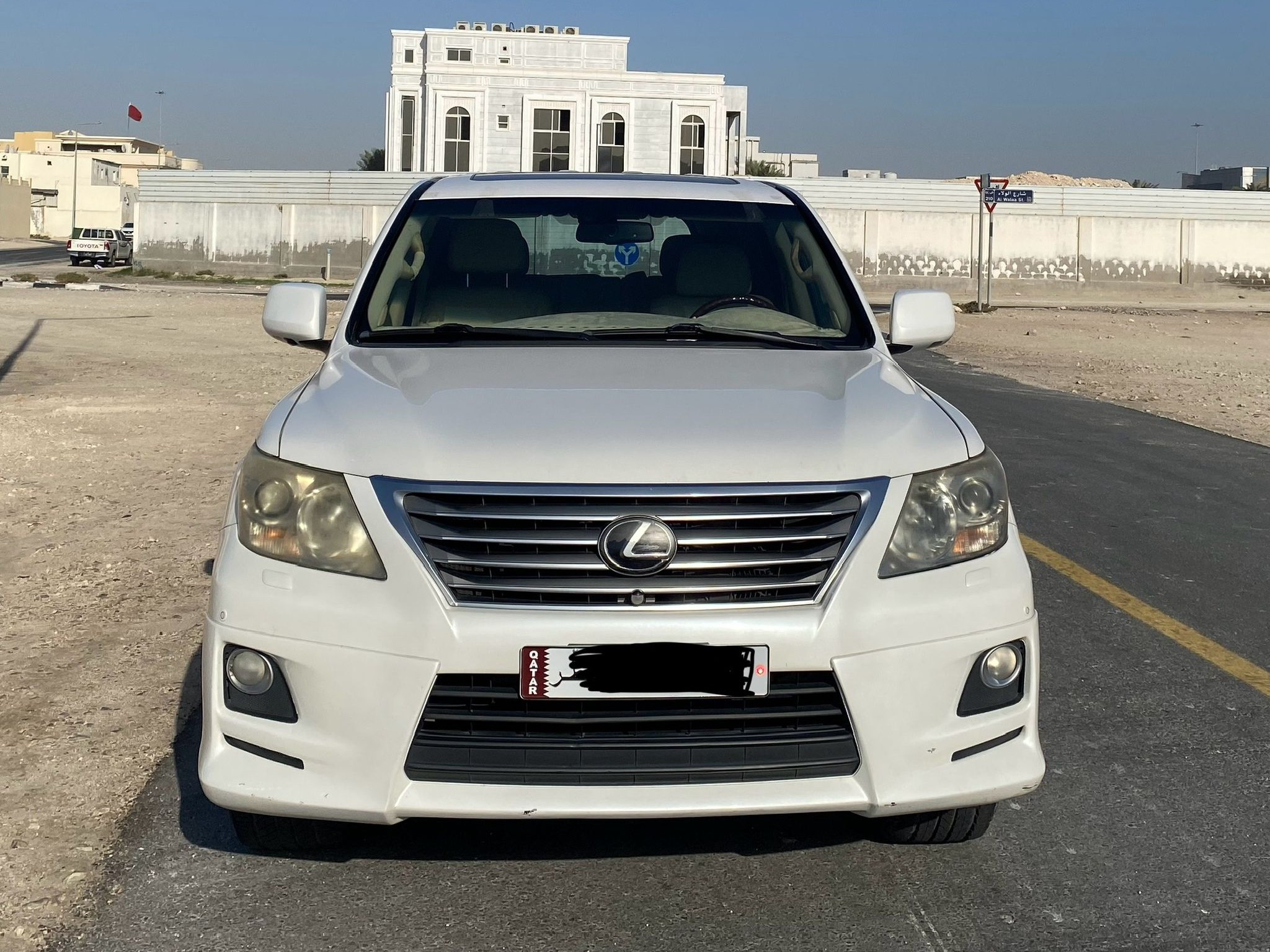 Lexus LX 570 2010 - Image 1