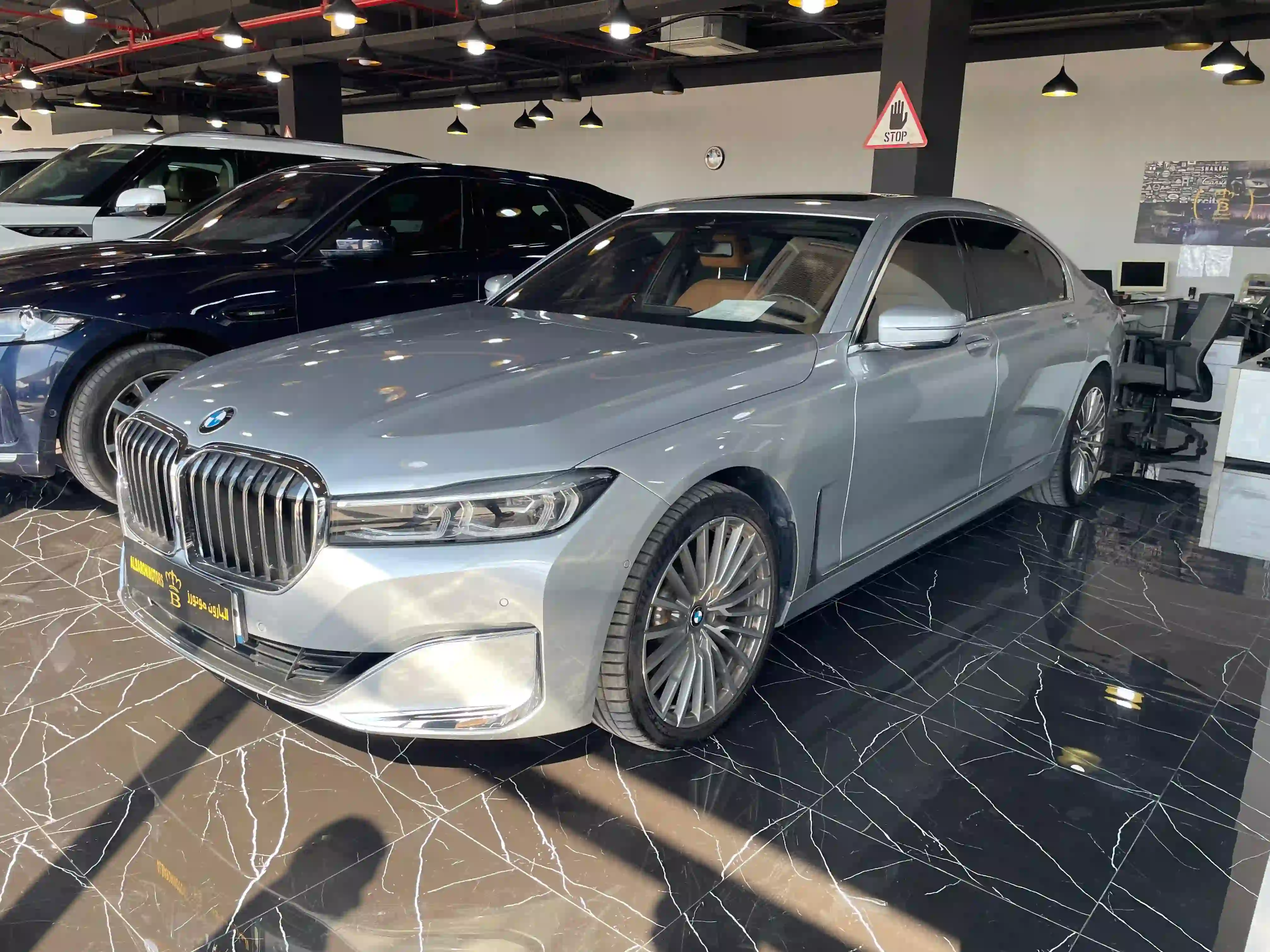 بي أم دبليو الفئة السابعة 730 ال اي 2020 - Image 1