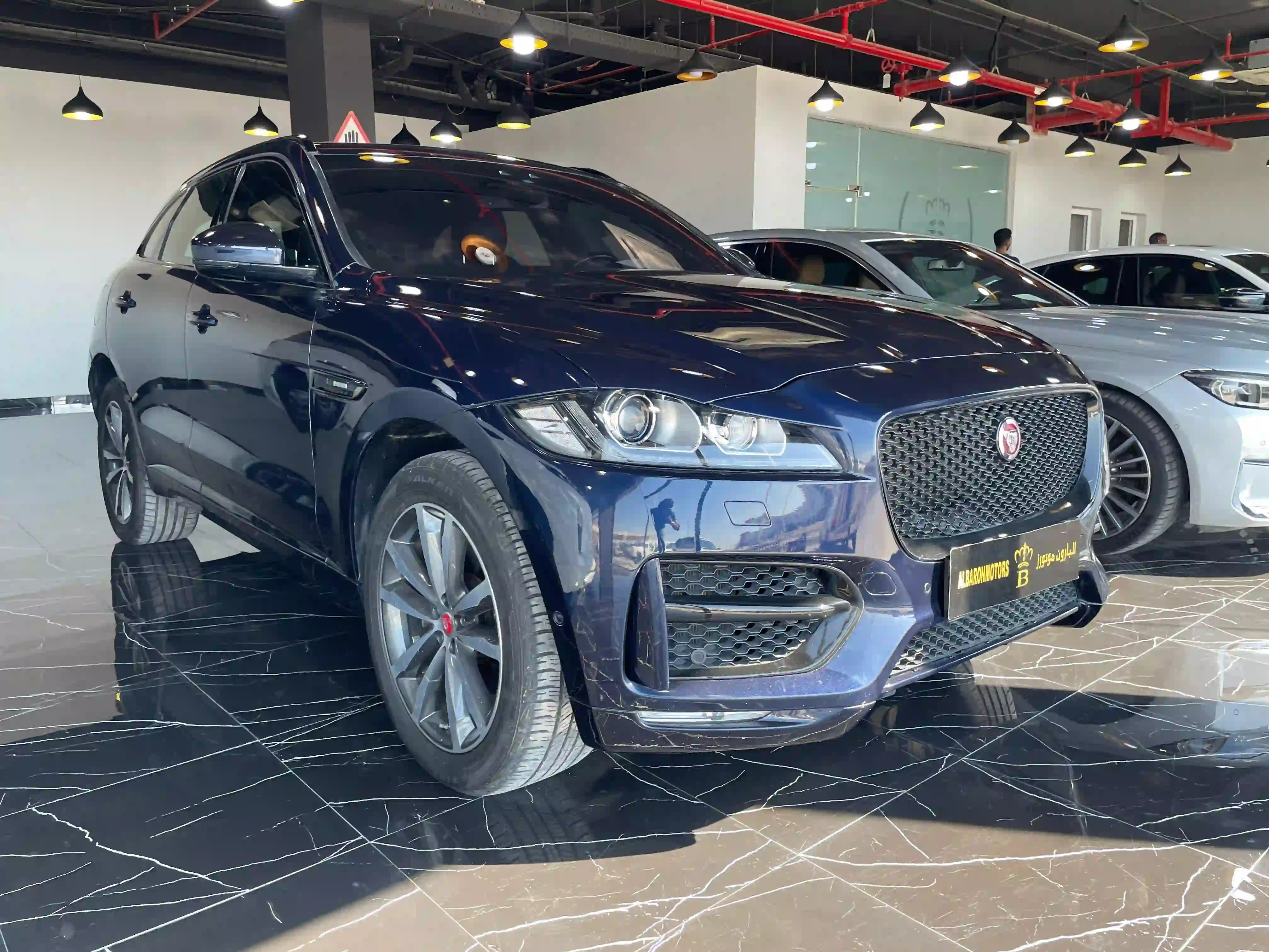 Jaguar F-PACE R - Sport 2018 - Image 1
