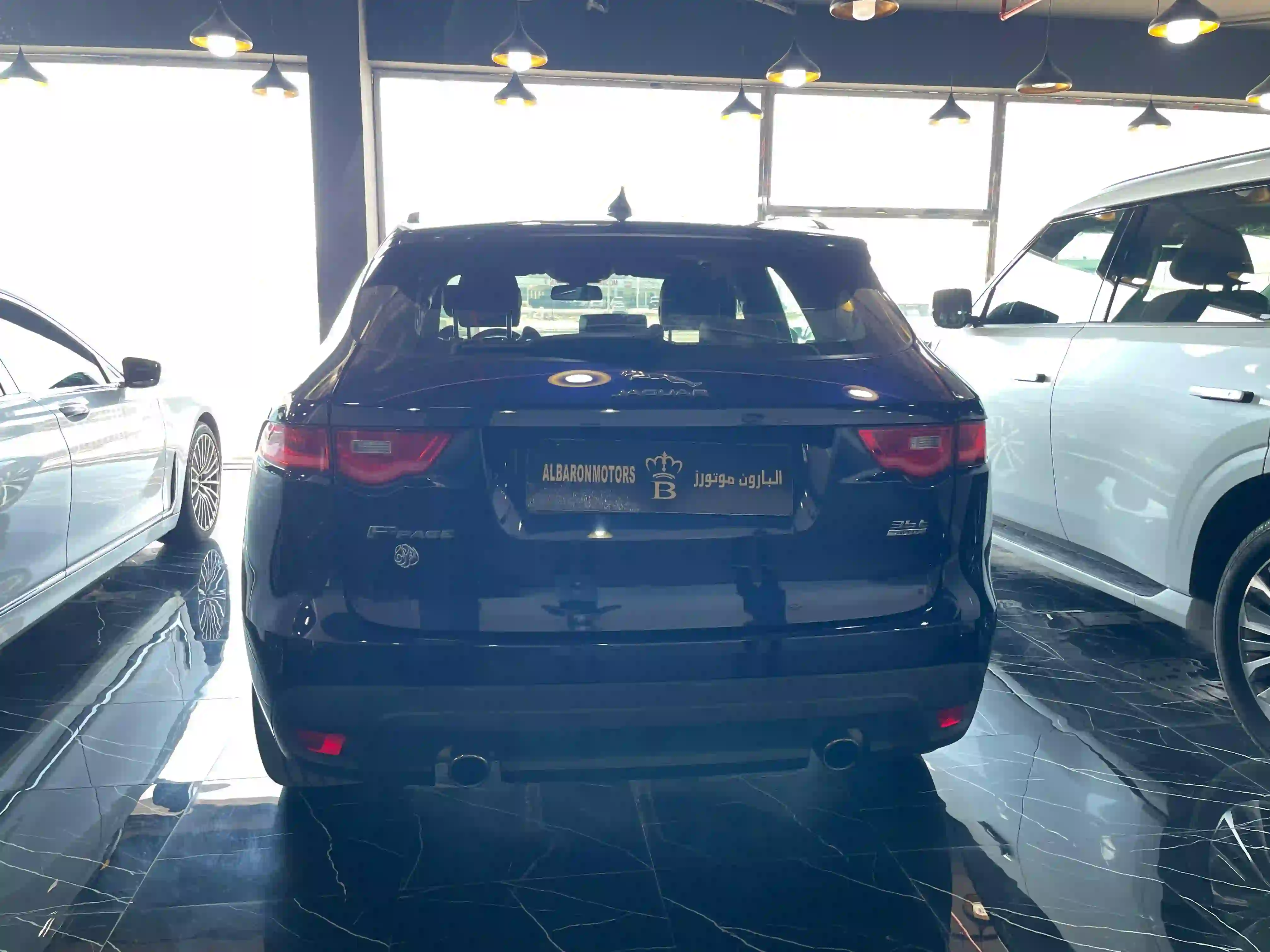 Jaguar F-PACE R - Sport 2018 - Image 2