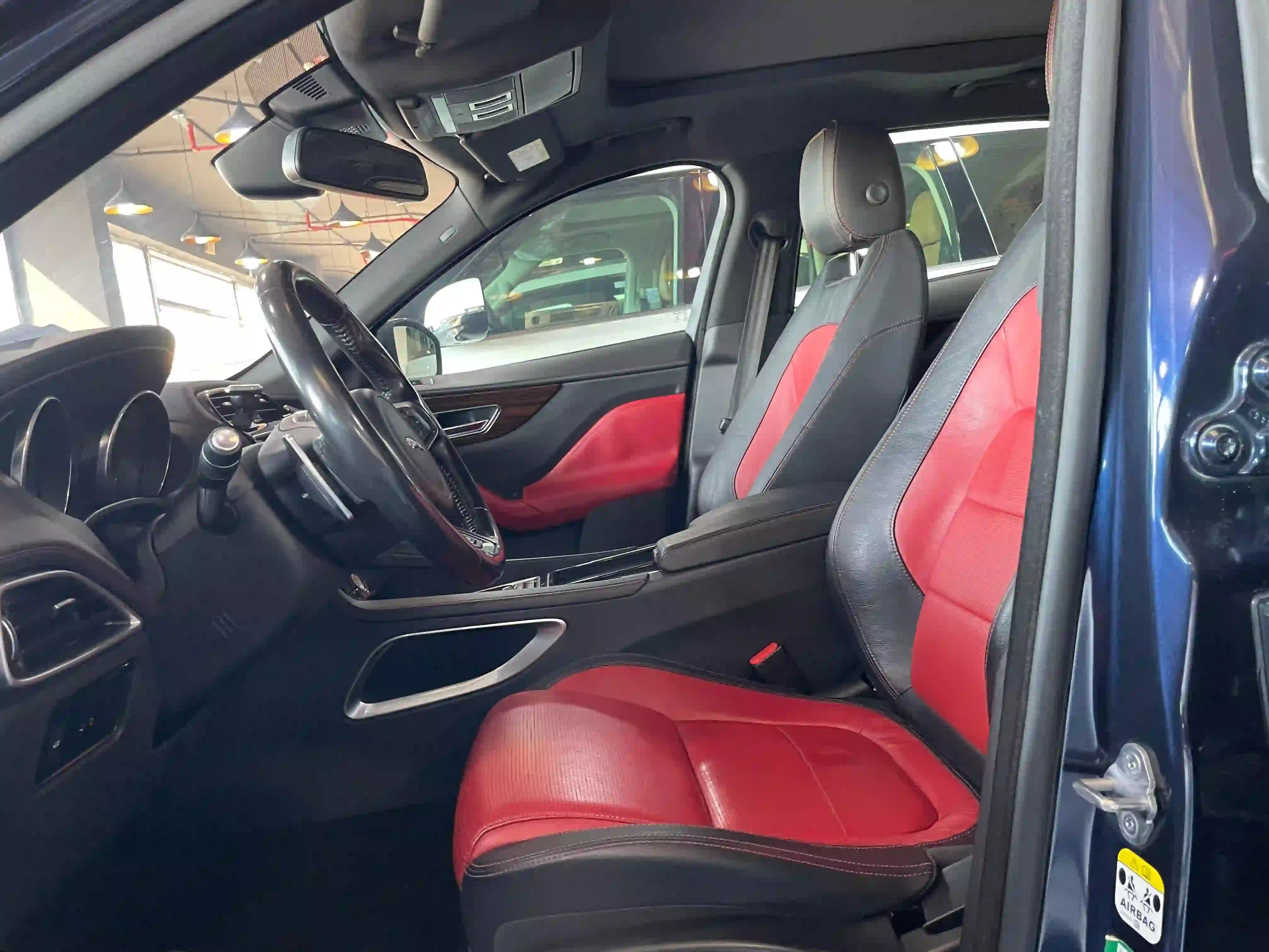 Jaguar F-PACE R - Sport 2018 - Image 4