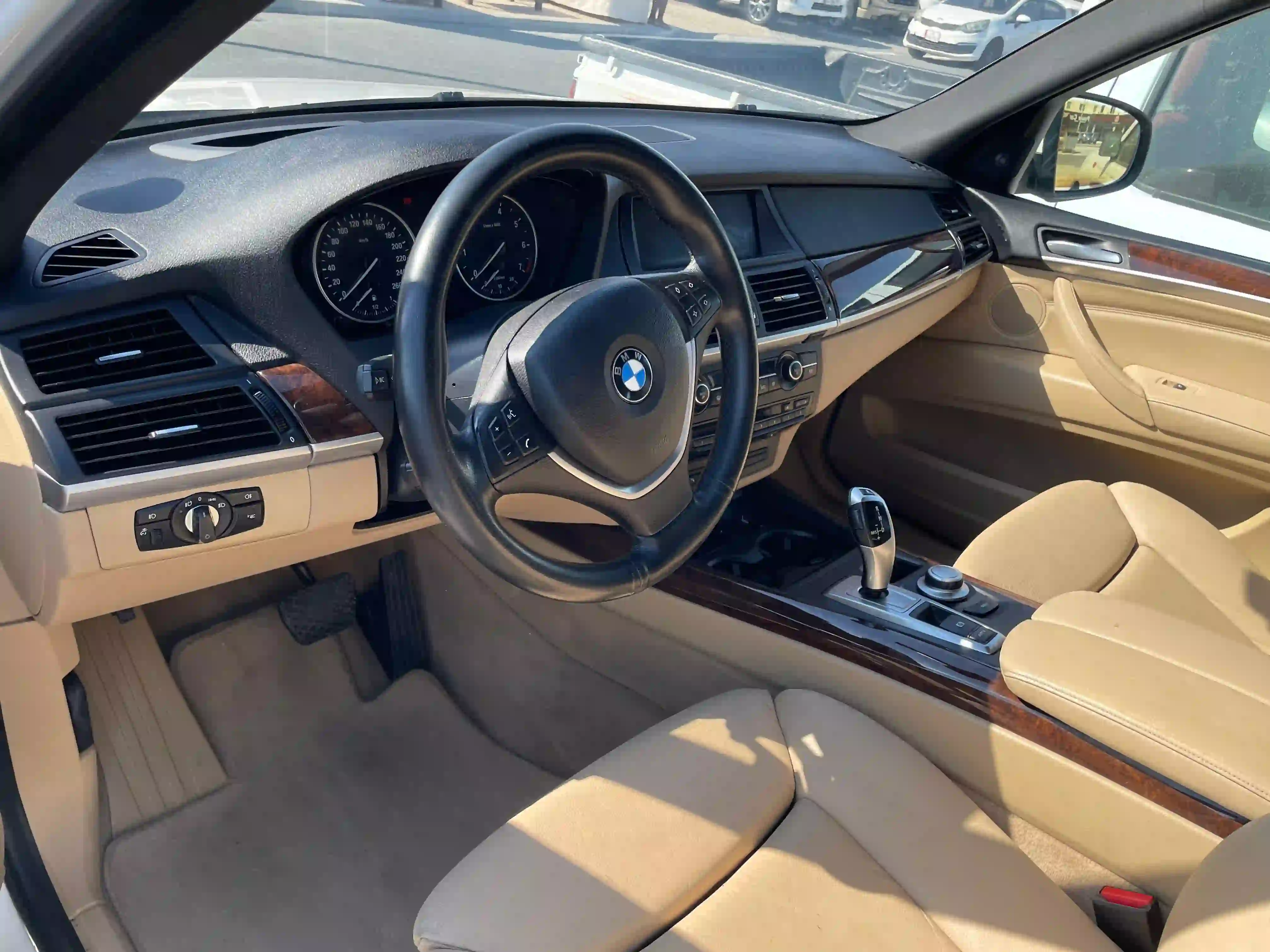BMW X-Series X5 2009 - Image 2