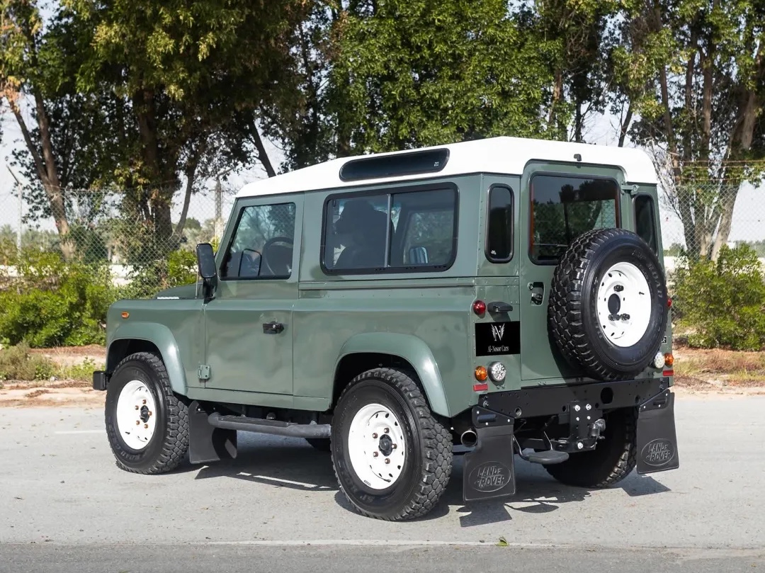 Land Rover Defender 90 2012 - Image 2