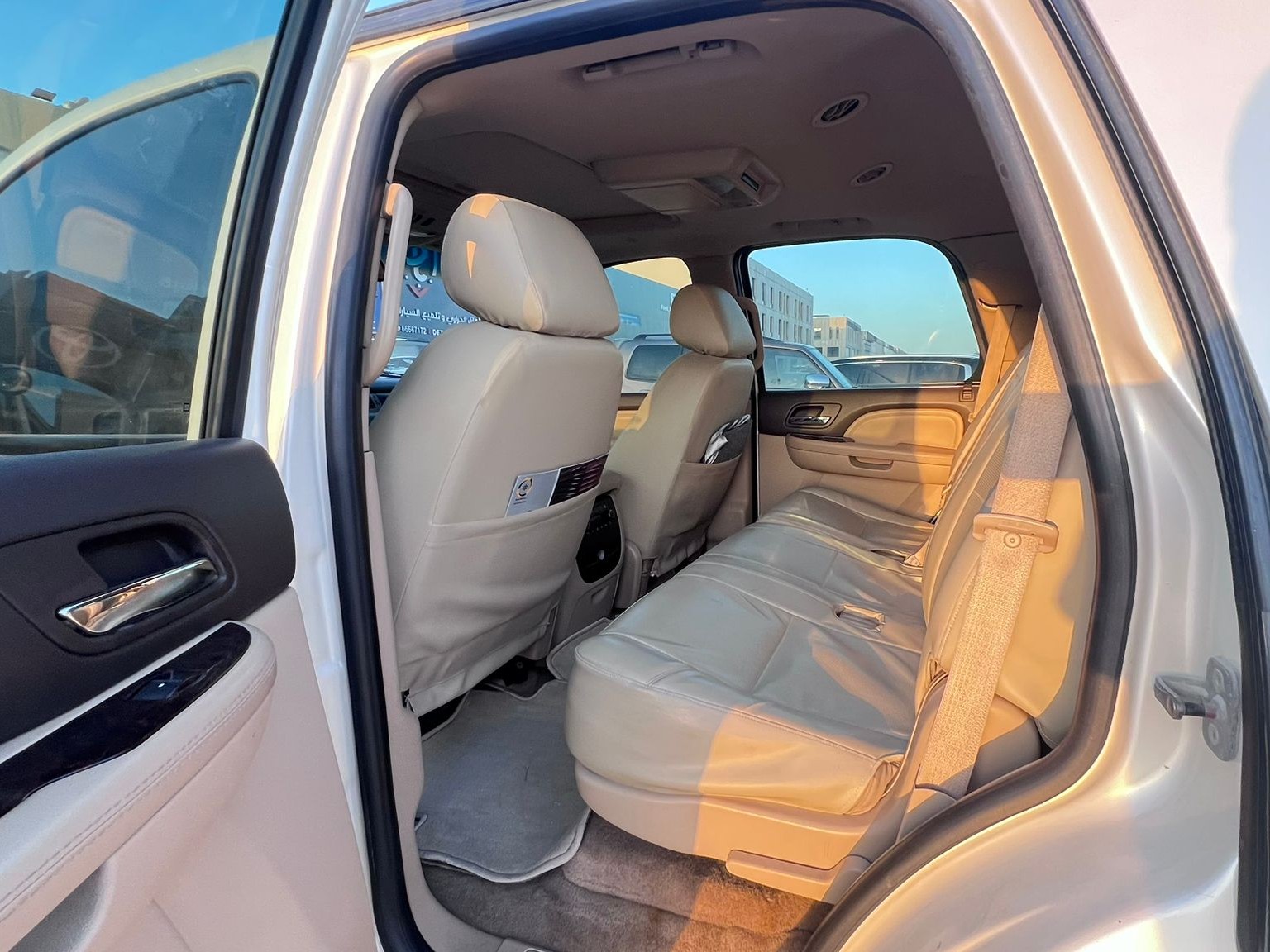 GMC Yukon Denali 2010 - Image 4