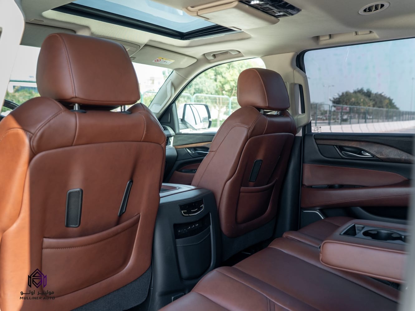 Cadillac Escalade Platinum 2020 - Image 2