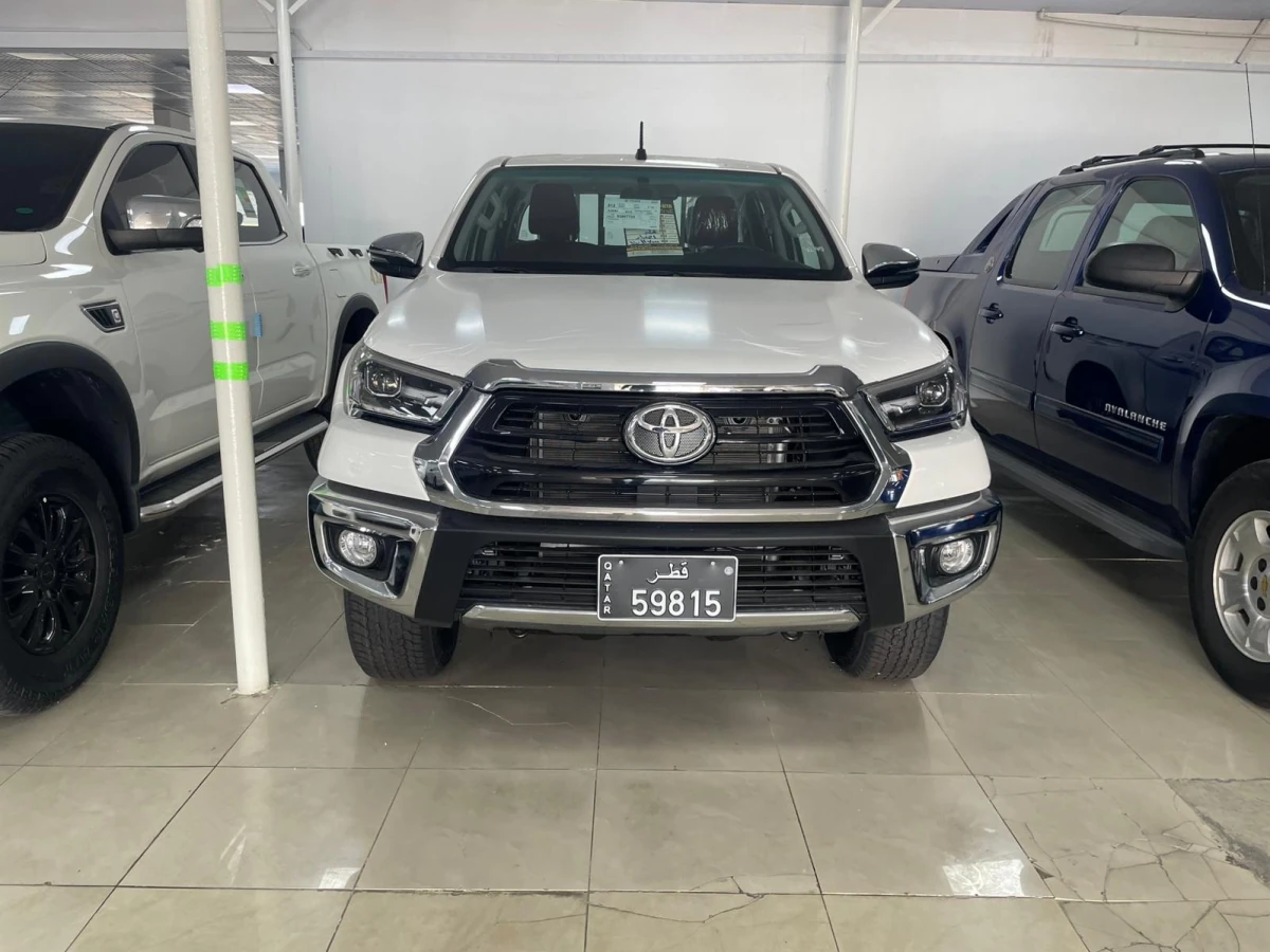 Toyota Hilux SR5 2025