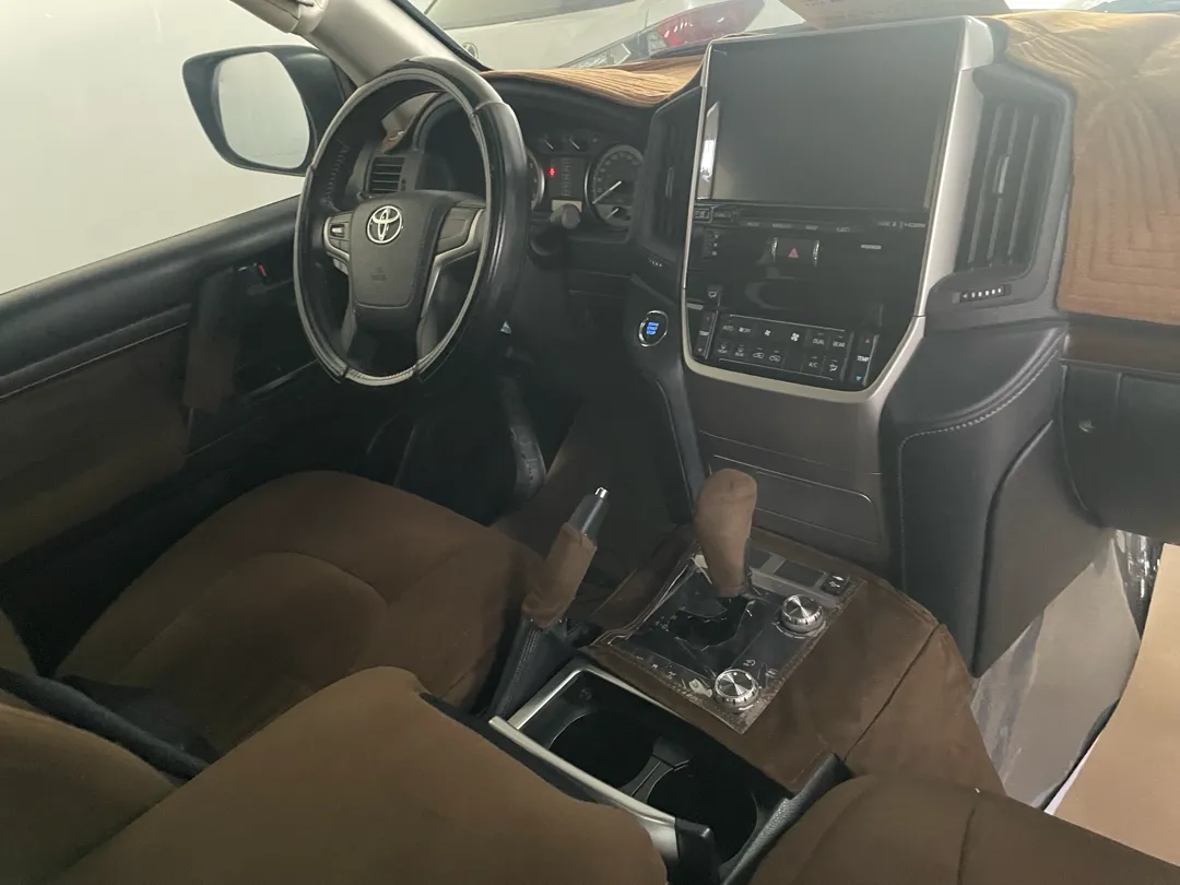 Toyota Land Cruiser GX.R 2021 - Image 4
